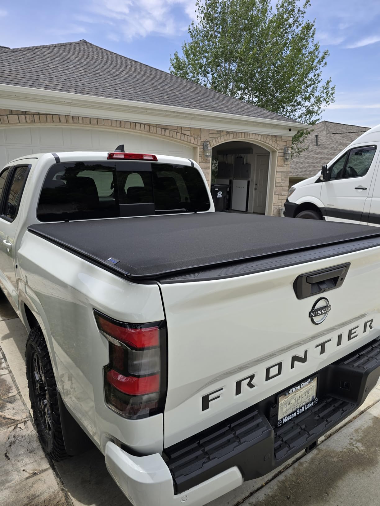 Tyger Auto T5 Tri-Fold Alloy Hardtop Truck Bed Tonneau Cover Compatible with 2005-2026 Nissan Frontier; 2009-2012 Suzuki Equator | 5' (59