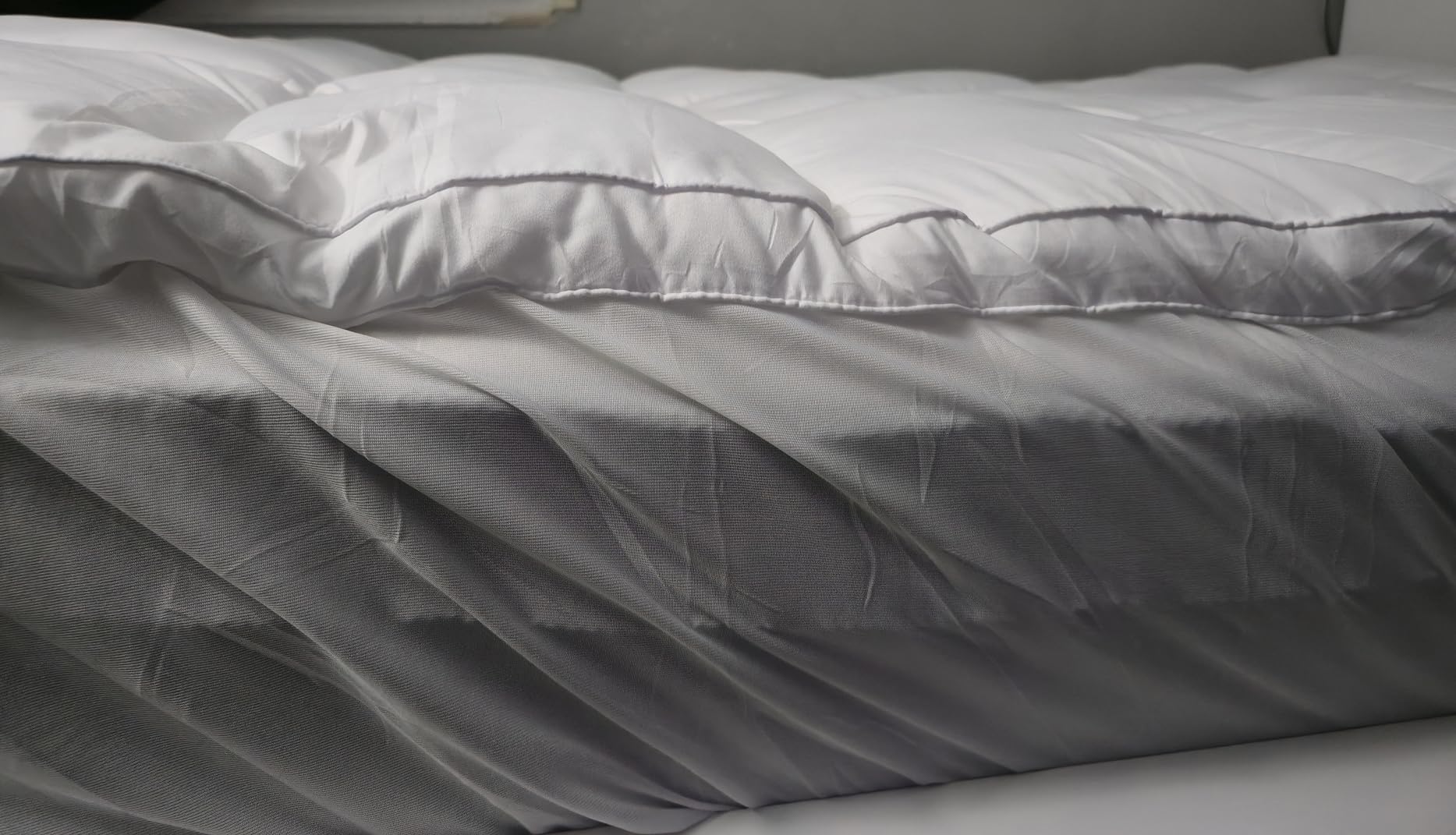 ELEMUSE King Mattress Topper for Back Pain, Extra Thick Mattress Pad Cover, Plush Soft Pillowtop with Elastic Deep Pocket, Overfilled Down Alternative Filling customer photo 1