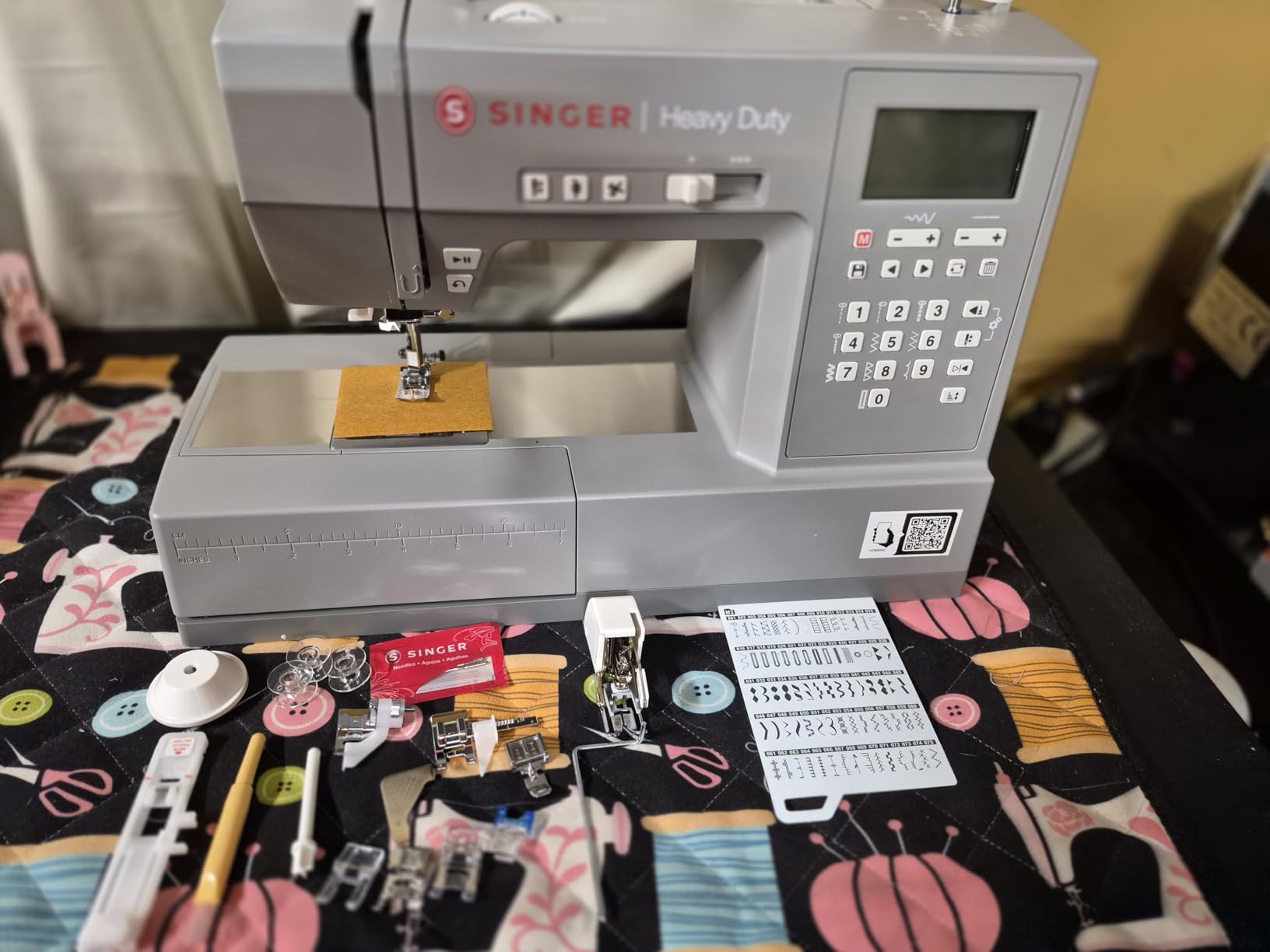 SINGER Heavy Duty 6800C Computerized Sewing Machine with Accessory Kit customer photo 1