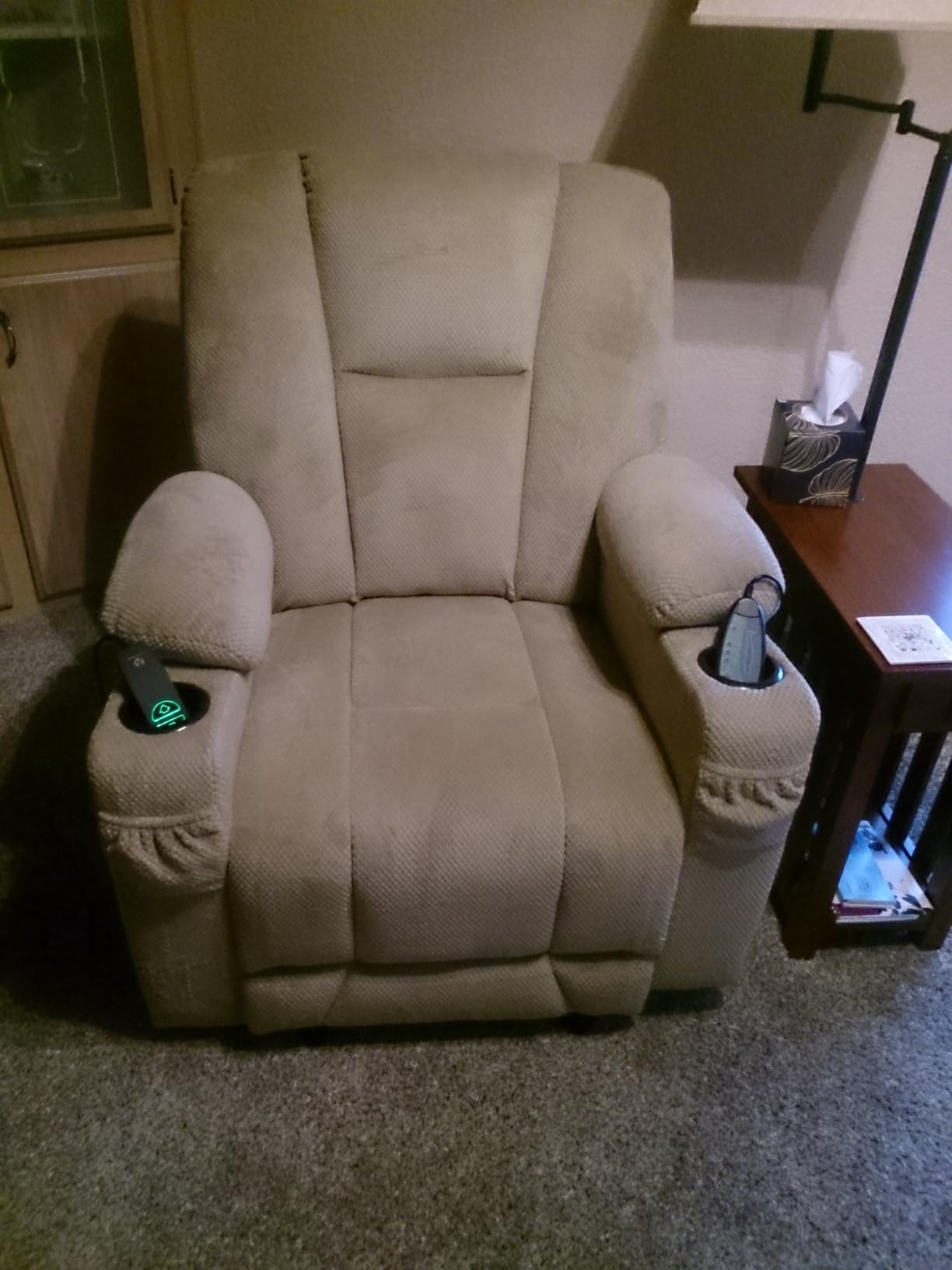MCombo Zero Gravity Power Recliner Chair with Heat and Vibration Massage, Reclining Chair with USB & Type C Ports, Cup Holders for Living Room, Fabric 8015 (Grey) customer photo 1