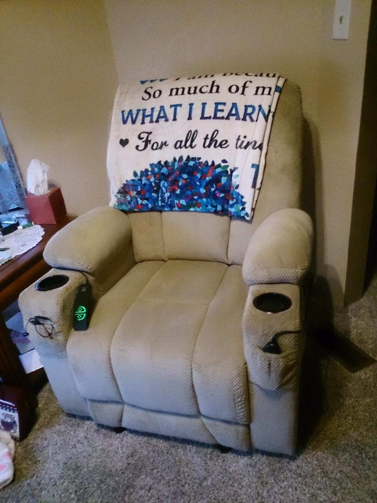 MCombo Zero Gravity Power Recliner Chair with Heat and Vibration Massage, Reclining Chair with USB & Type C Ports, Cup Holders for Living Room, Fabric 8015 (Grey) customer photo 2