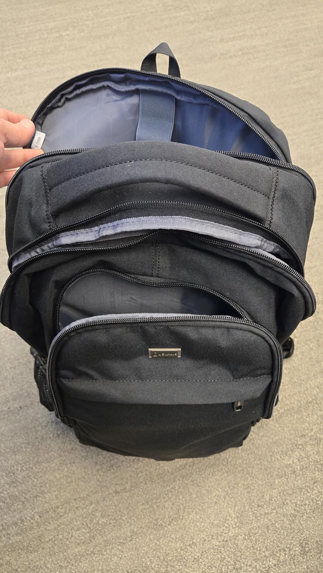 DUSLANG 17 Inch Laptop Backpack for Travel, Water Resistant College Backpack for Men/Women, Laptop Bag with USB Charging Port, Black customer photo 2