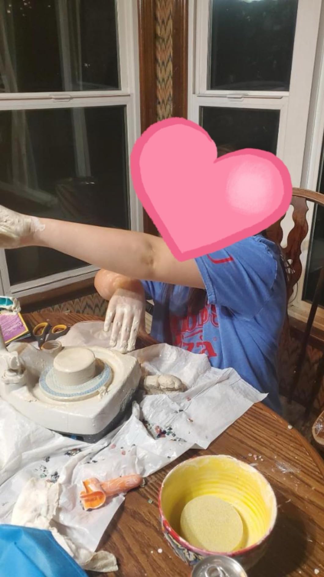 NATIONAL GEOGRAPHIC Pottery Wheel for Kids - Complete Pottery Kit for Beginners, Plug-in Motor, 2 lbs. Air Dry Clay, Sculpting Clay Tools, Apron & More, Patented Design, Craft Kit customer photo 1