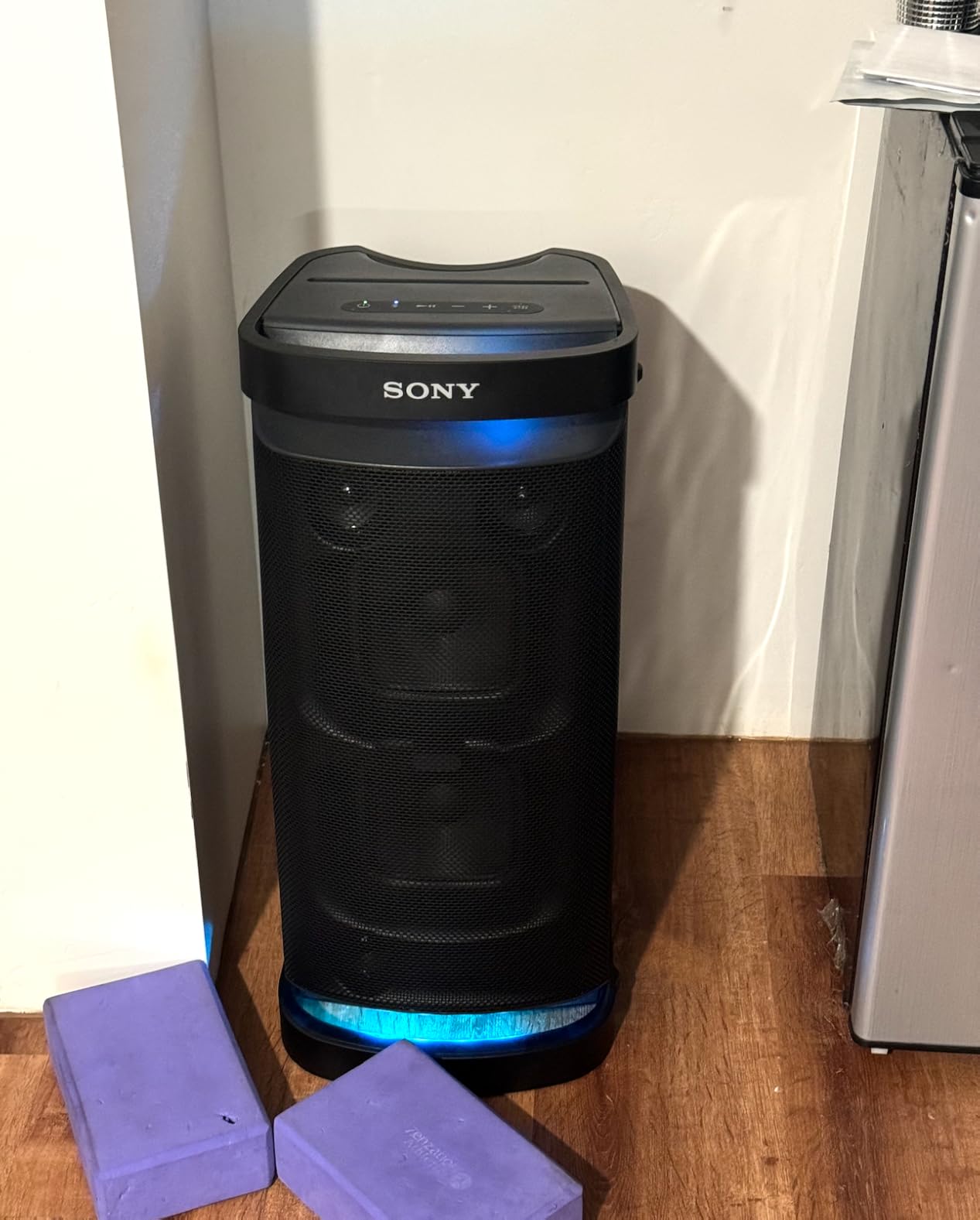 SRS-XP700 X-Series Wireless Portable-BLUETOOTH-Karaoke Party-Speaker IPX4 Splash-resistant with 25 Hour-Battery,Black customer photo 1