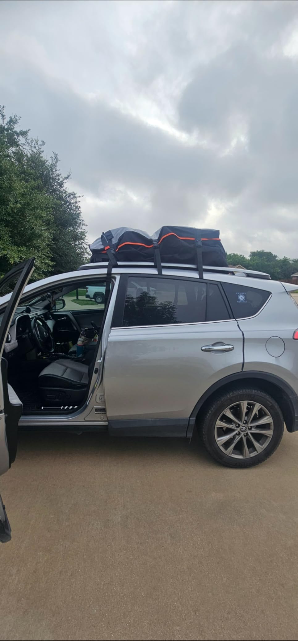 RoofPax 23 cft. Extra Waterproof Rooftop Cargo Carrier Bag with Double Weatherproof Zippers, 10 Heavy-Duty Tie-Down Straps customer photo 2