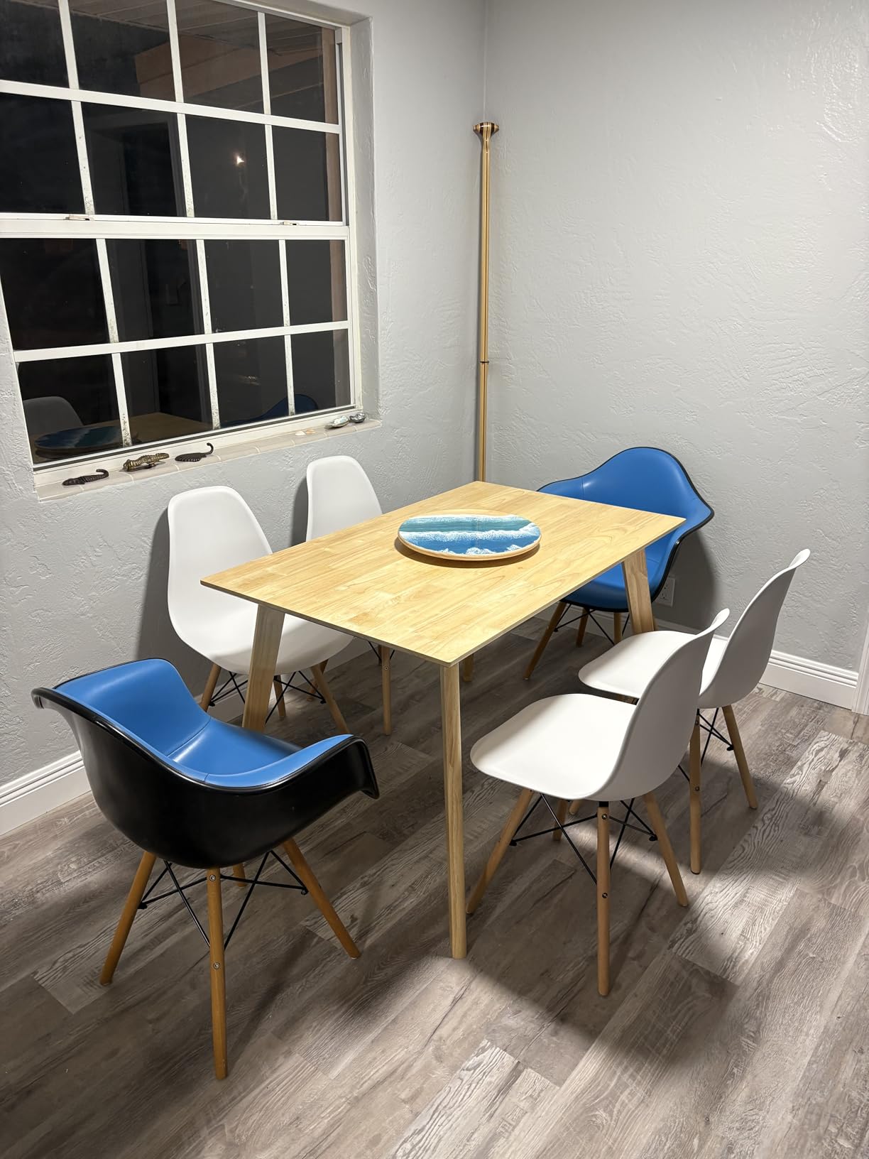 Amazon Basics FSC Certified Sturdy Solid Wood Rectangular Dining Table, Easy Assembly, Kitchen Table, 29.5