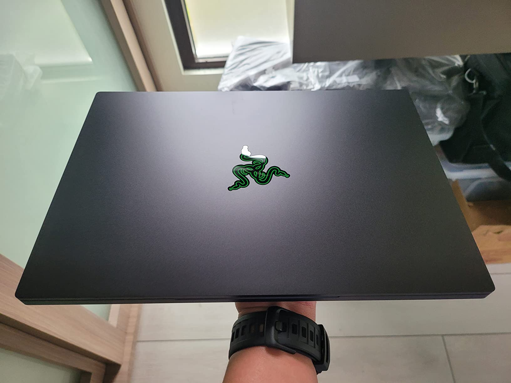 Razer Blade 14 Gaming Laptop: AMD Ryzen 9 6900HX CPU - NVIDIA GeForce RTX 3070 Ti - 14 QHD 165Hz - 16GB DDR5 RAM - 1TB PCIe SSD - Windows 11 - Ultra-Thin - CNC Aluminum - Chroma RGB customer photo 1