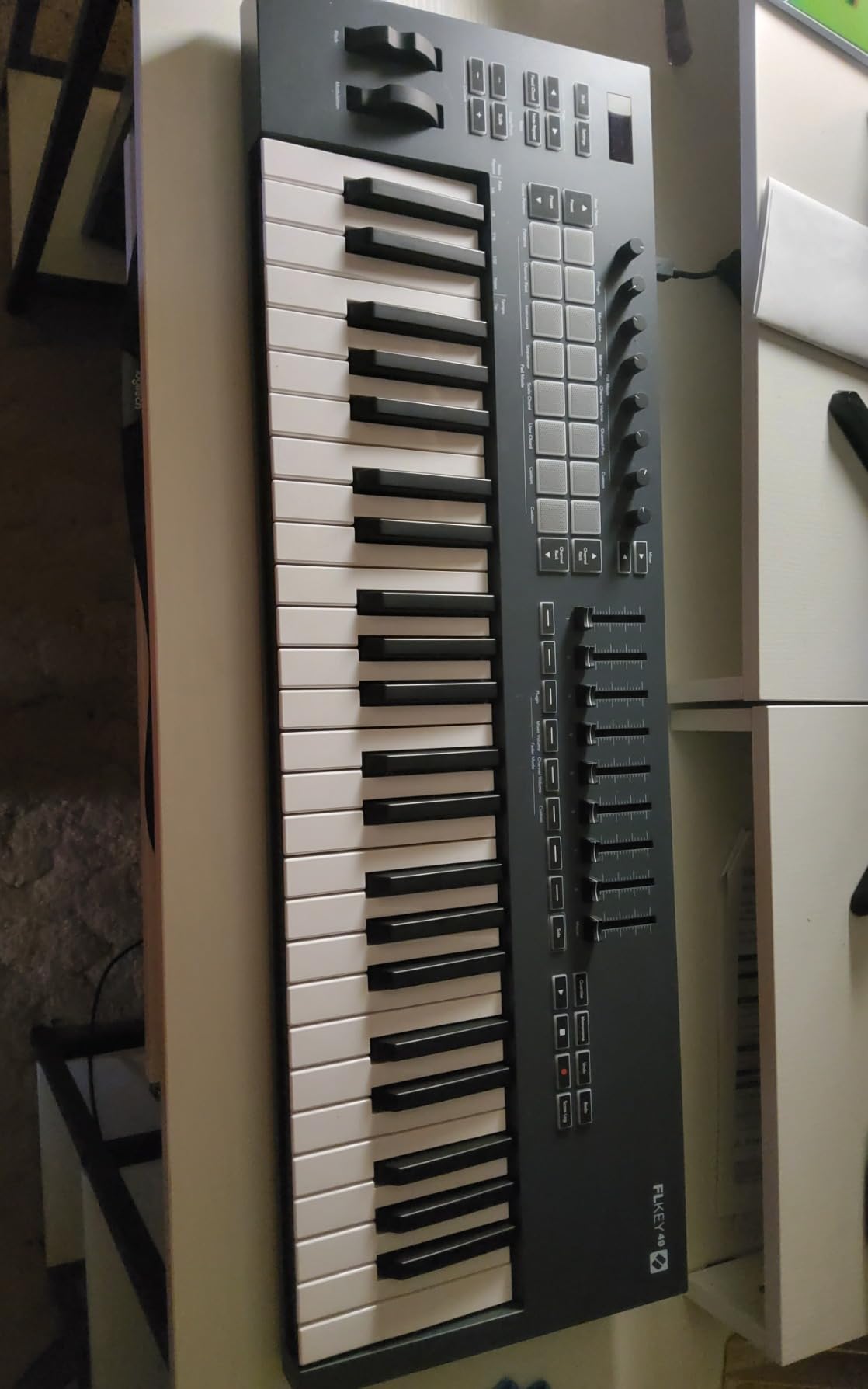 Novation FLkey Mini - Portable 25-Key, USB, MIDI Keyboard Controller with FL Studio Integration for Music Production customer photo 1