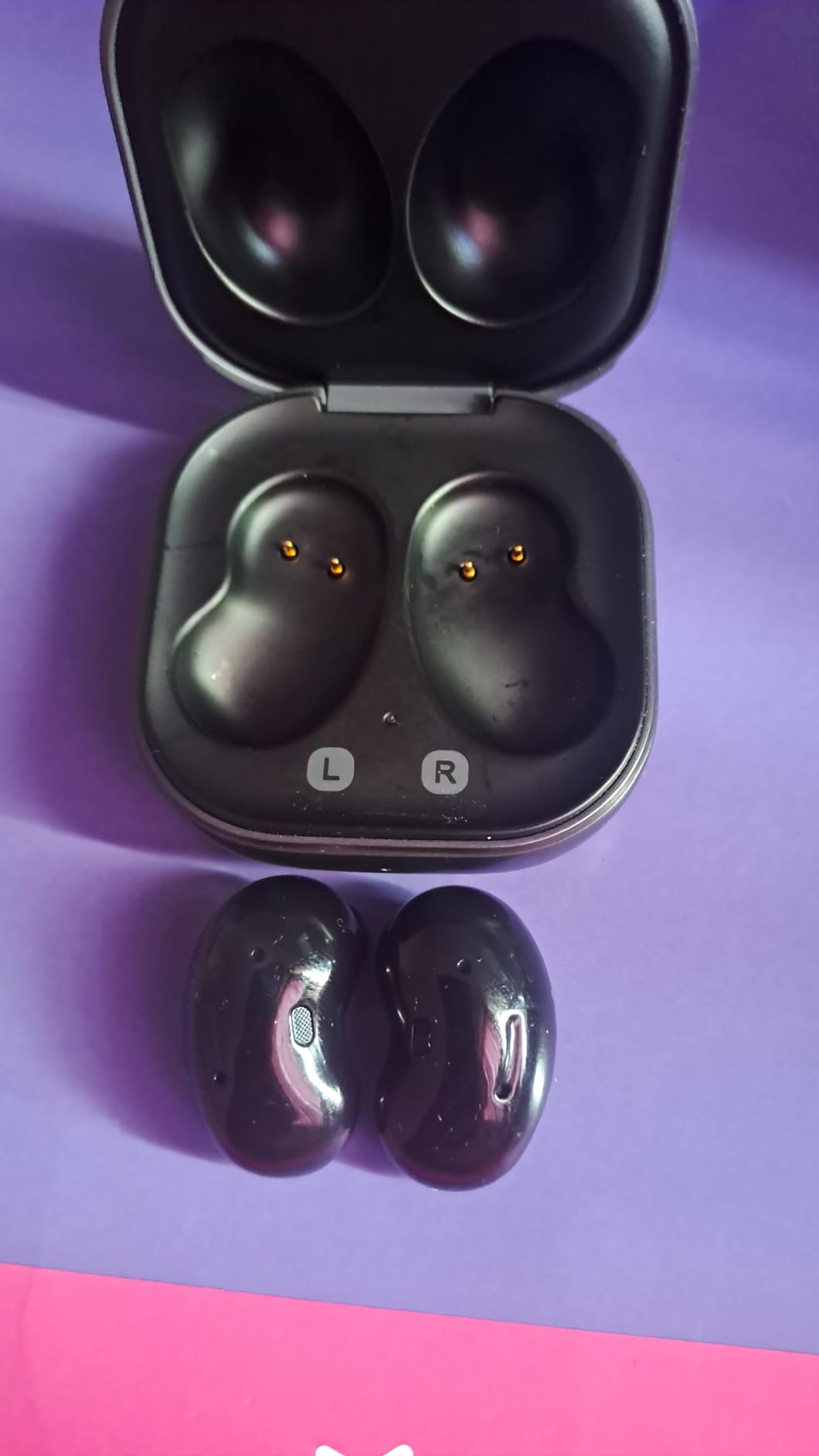 SAMSUNG Galaxy Buds Live, Wireless Earbuds w/Active Noise Cancelling - Onyx customer photo 1