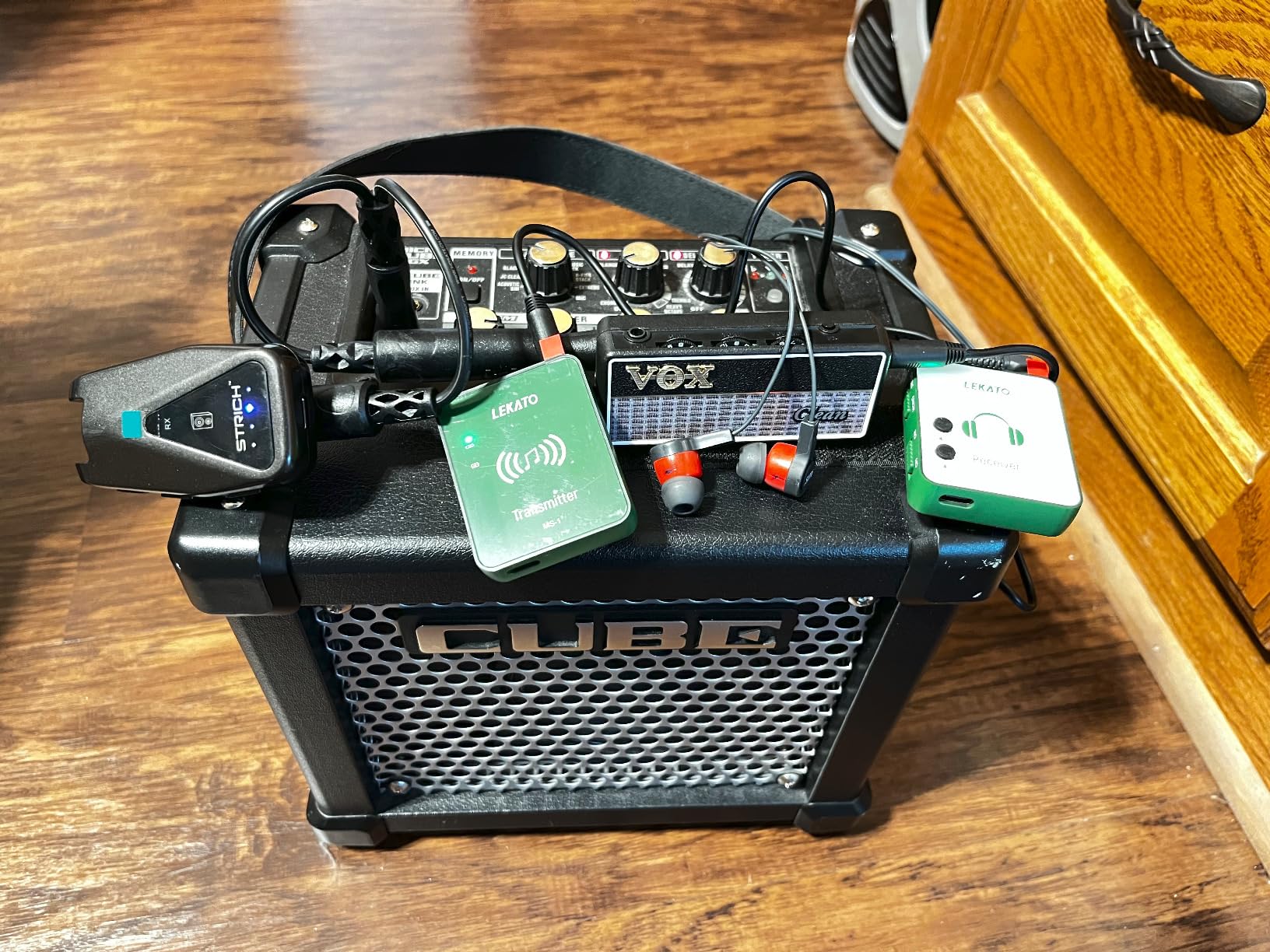 LEKATO MS-1 Wireless in Ear Monitor System, 2.4GHz Stereo in-Ear Monitoring with Transmitter Receiver Clip On, One to Many, Auto-Pairing,Wireless IEM for Band Rehearsal,Studio, Church,Small Gigs customer photo 1