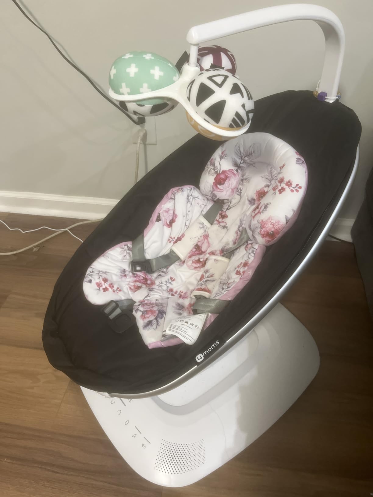 4moms MamaRoo Multi-Motion Baby Swing, Bluetooth Enabled with 5 Unique Motions customer photo 1