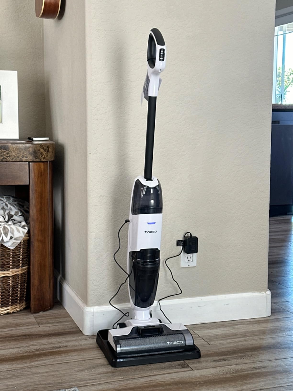 iFLOOR 2 Complete Cordless Wet Dry Vacuum Floor Cleaner and Mop, One-Step Cleaning for Hard Floors, Great for Sticky Messes and Pet Hair customer photo 2