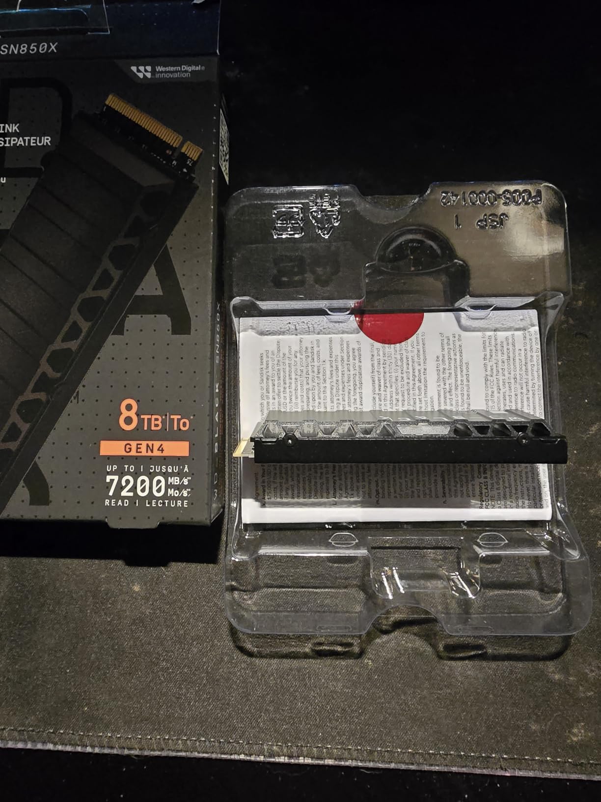 WD_BLACK SN850X 2TB NVMe SSD with Heatsink - M.2 2280, Up to 7,300 MB/s Read speeds, WDS200T2XHE customer photo 2