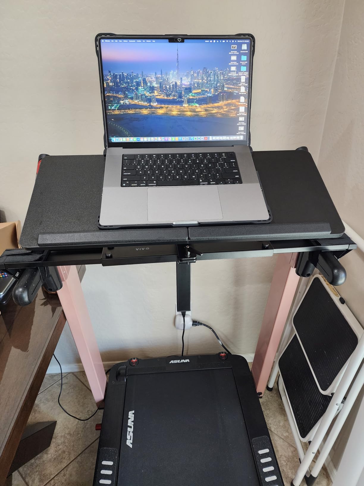 VIVO Universal Wooden Laptop Treadmill Desk, Adjustable Ergonometric Notebook Mount, STAND-TDML4 customer photo 2