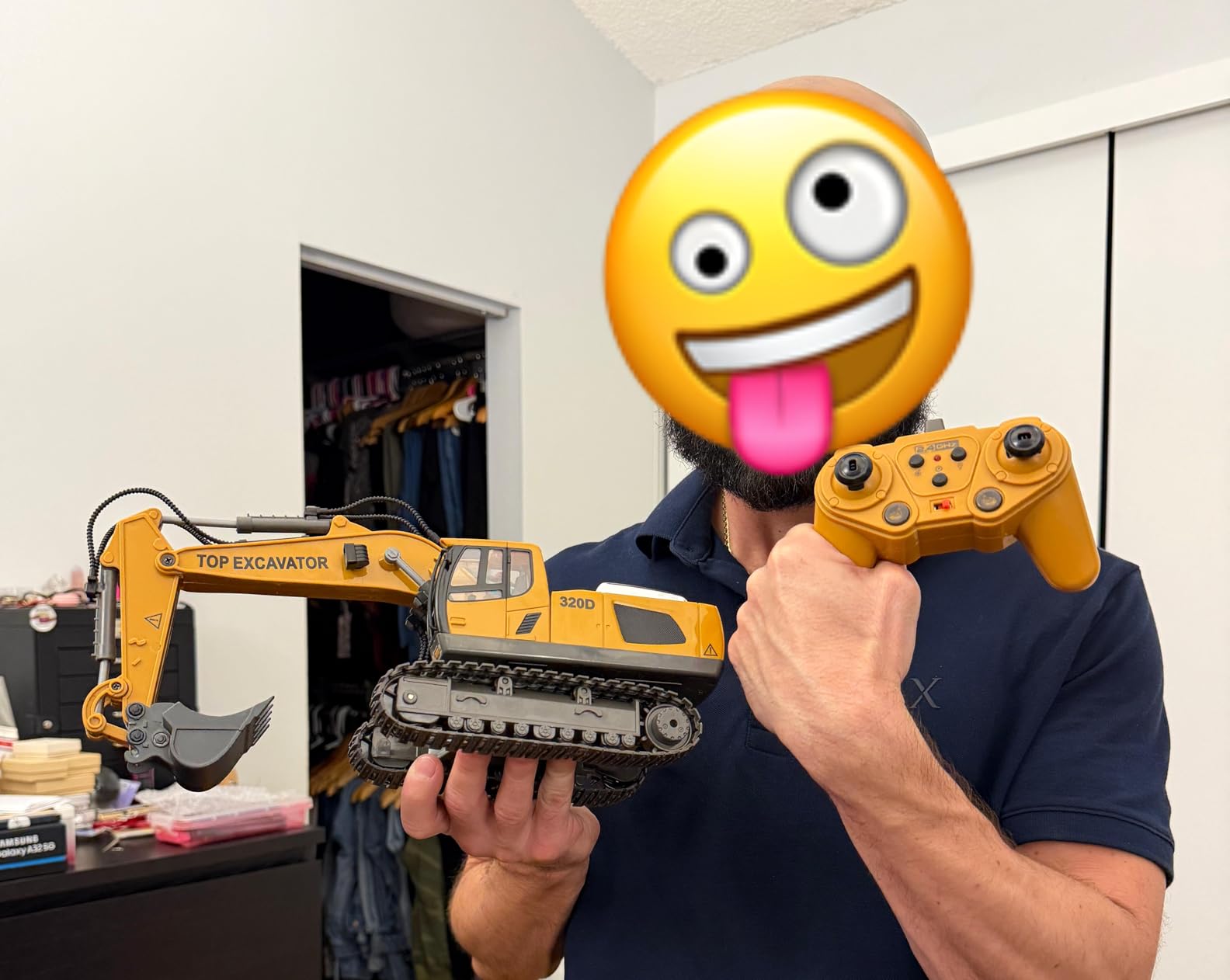 KIDMARKT Remote Control Excavator Toy for Boys | 11-Channel Metal Construction Truck with Lights, 2x1200mAh Batteries, 120-Min Playtime | RC Excavator Toys for Kids Ages 3-12, STEM Gift for Birthday customer photo 1
