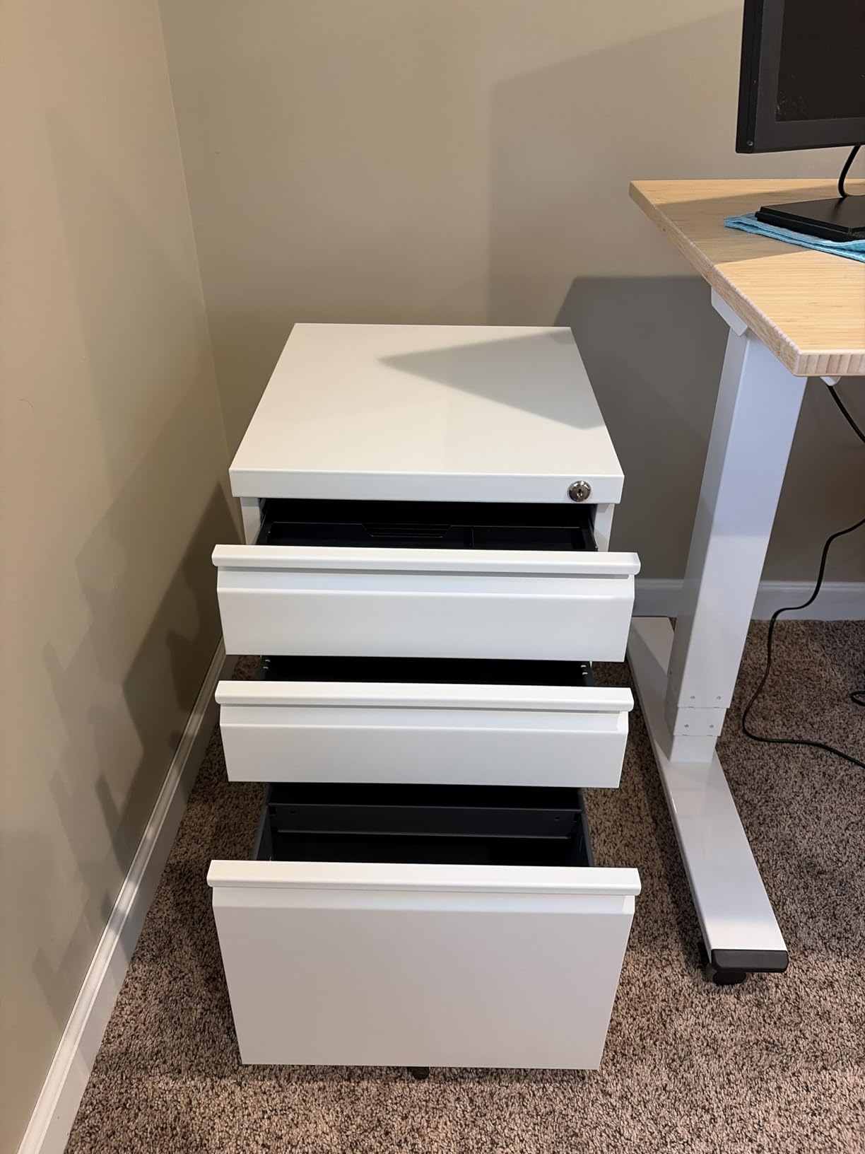 DEVAISE 3-Drawer Mobile File Cabinet Under Desk Office, Fully Assembled Except Casters, Letter/Legal Size, Black customer photo 1