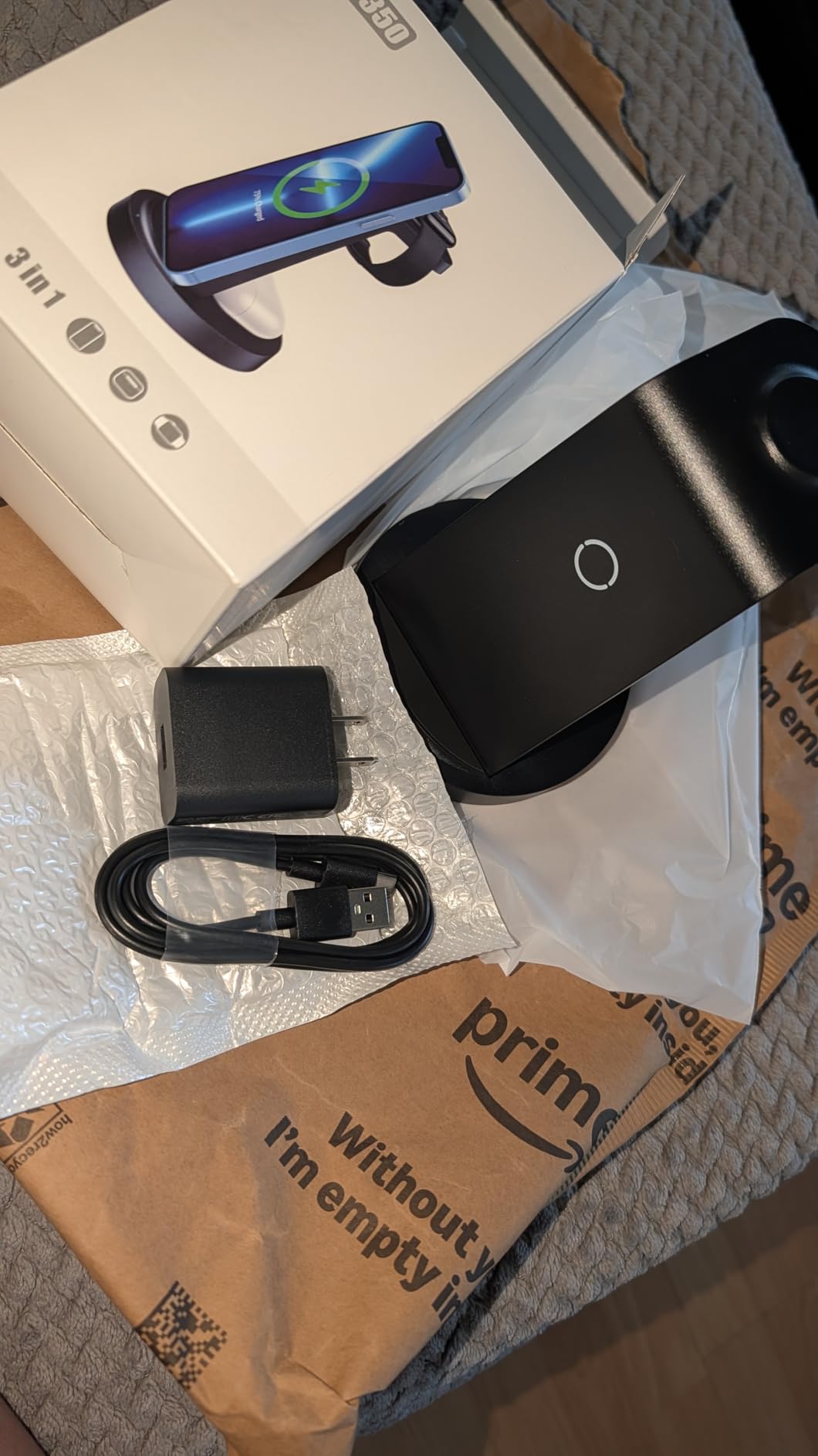 Anlmz 3 in 1 Charging Station for iPhone, Apple Watch & AirPods customer photo 2