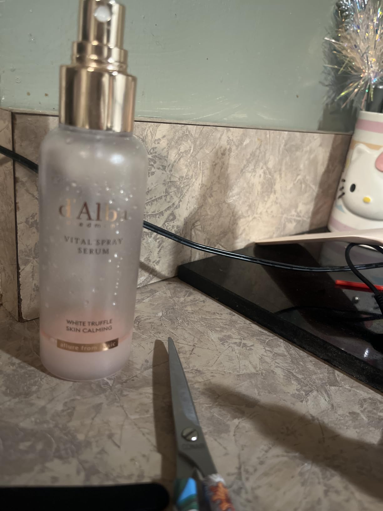 d'alba Piedmont Italian White Truffle First Spray Serum, Vegan Skin Care, Light-weight Face Moisturizer, Glow Serum for Radiant Skin, Non Comedogenic, All In One Mist, Korean Skin Care (3.38 fl oz.) customer photo 1