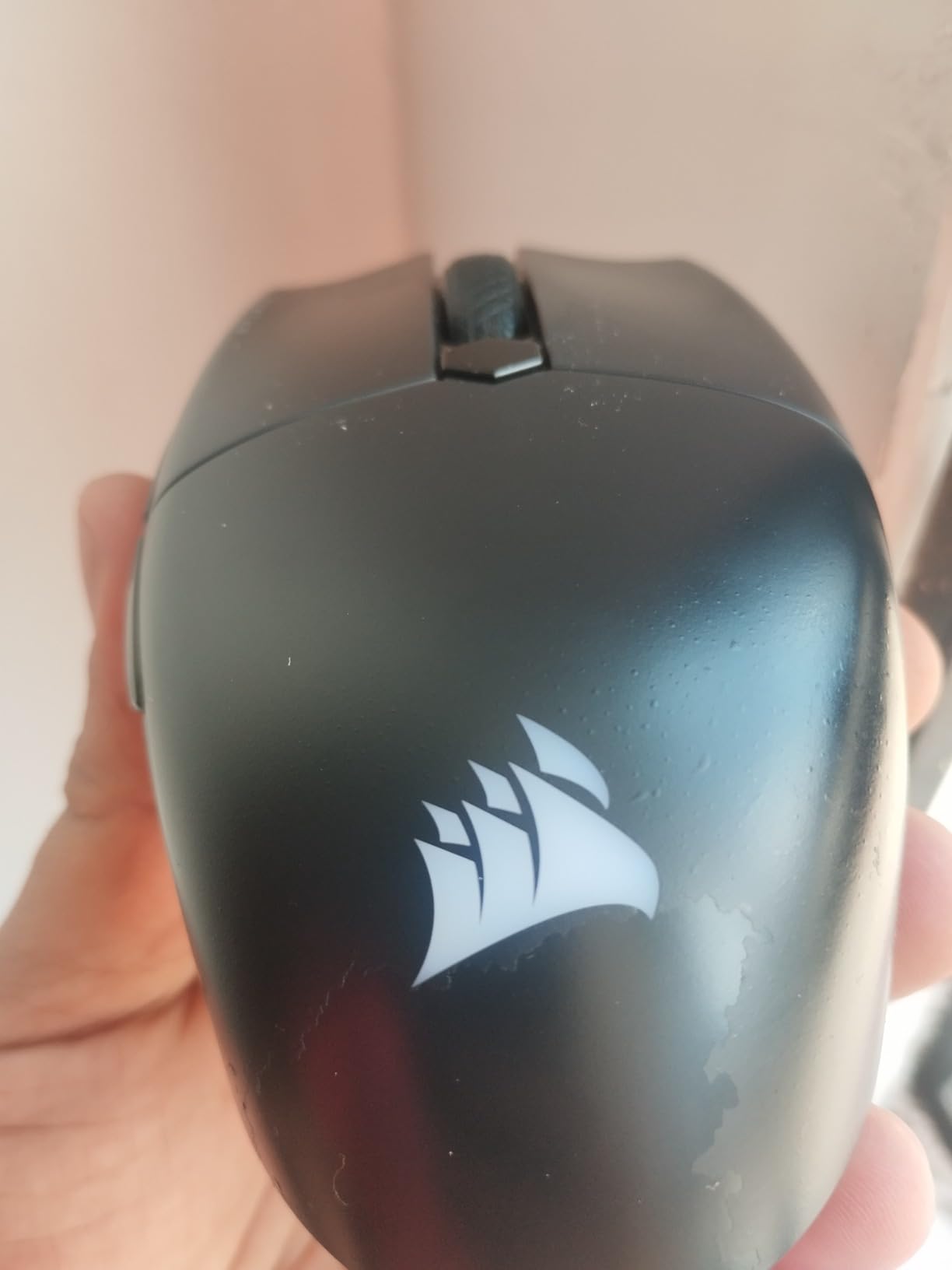 KATAR Elite Wireless Ultra-Light FPS Gaming Mouse - 10,000 DPI - Symmetric Shape - Up to 110hrs Battery - iCUE Compatible - PC, PS5, PS4, Xbox - Black customer photo 1