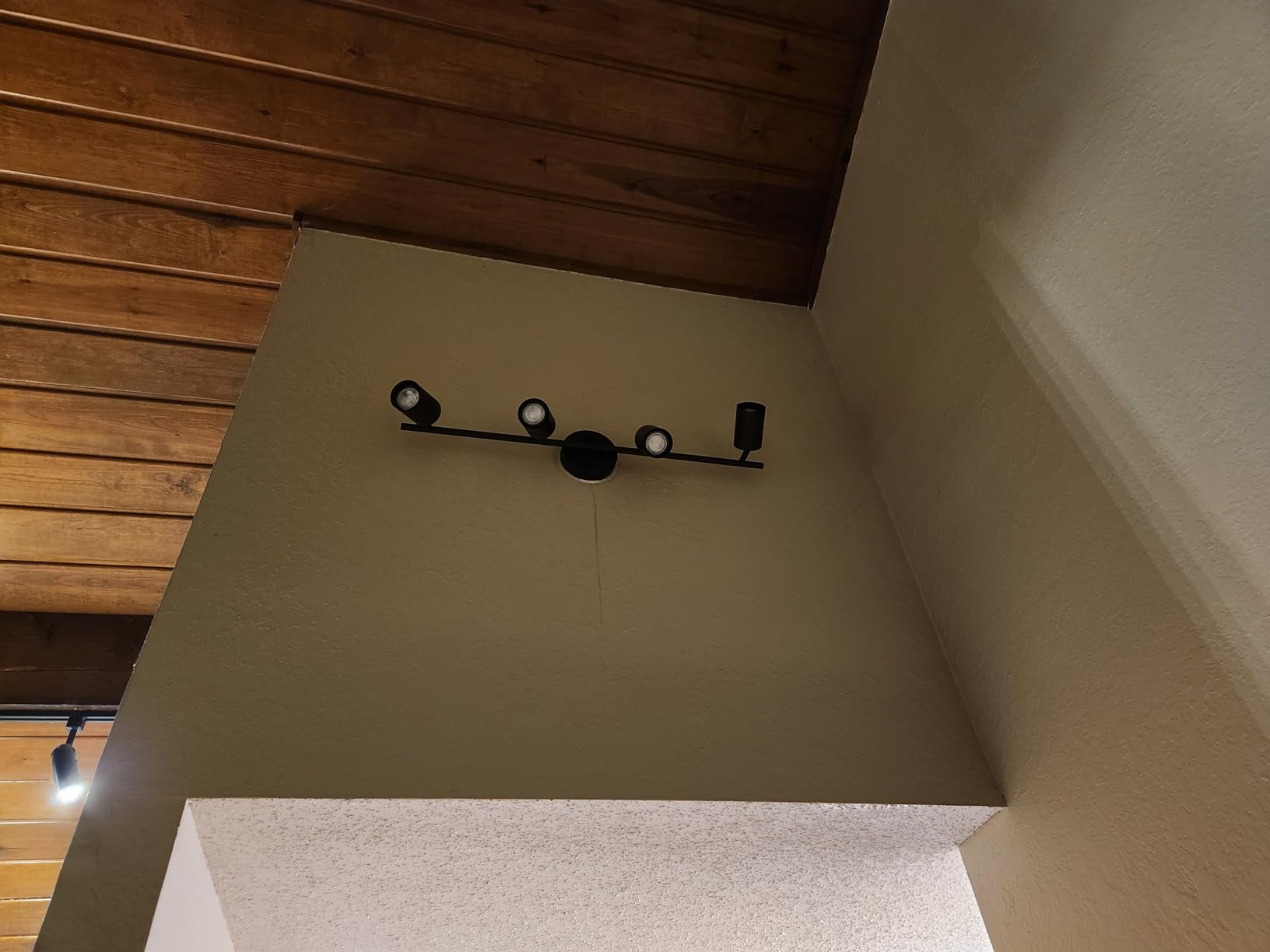 Globe Electric 57011 4-Light Track Lighting, Matte White Finish, Adjustable Cylindrical Heads, GU10 Base, Dimmable, Modern Low-Profile Design customer photo 2