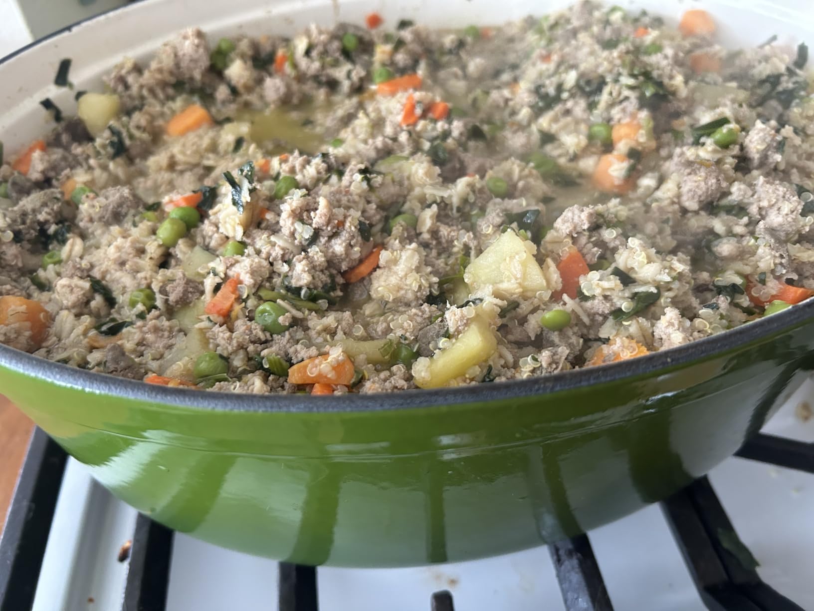 vancasso Enameled Cast Iron Dutch Oven, 9.3 Quart Dutch Oven Pot with Lid, Oval Dutch Oven Cast Iron Pot with Non Stick Enamel Coating for Bread Baking customer photo 2