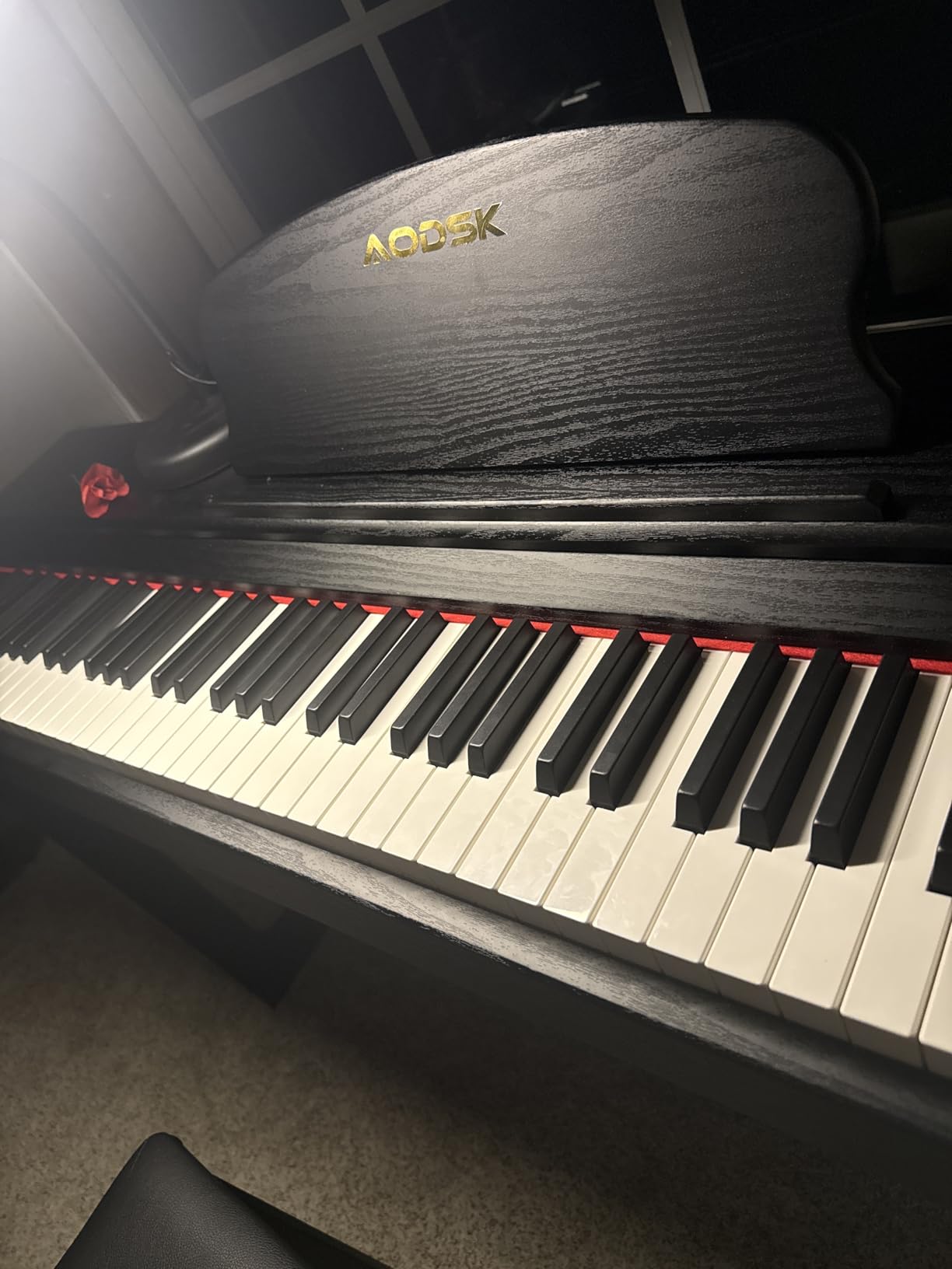 AODSK 88-Key Weighted keyboard piano,Hammer Action Digital Piano with Speakers,Furniture Stand and Triple Pedals,piano keyboard 88 keys Beginner's Course- Support Headphones,Piano Lessons,B-83S customer photo 1