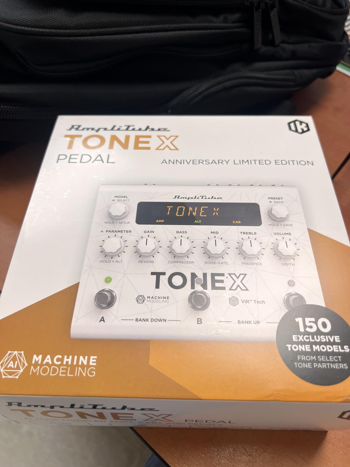 IK Multimedia TONEX Pedal: Stereo Multi-Effects Guitar and Bass Pedal with 150 Presets, 15 Pre/Post FX, Tuner, Tap Tempo, Headphone Out, Software Player and Editor customer photo 2
