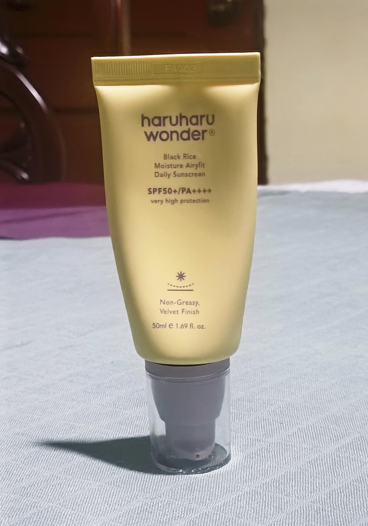 Haruharu Wonder Black Rice Moisture Airyfit Daily Sunscreen - Velvet Finish, No White Cast, Hydrating, Moisturizing, Korean Skin Care, Vegan, Clean Beauty customer photo 2