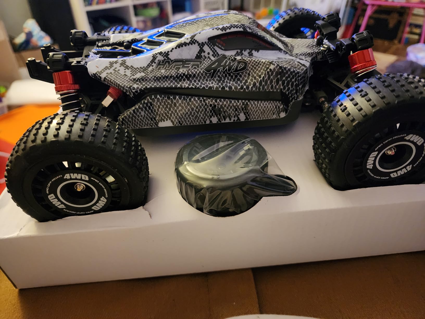 HYPER GO H16PL 1/16 RTR Fast Brushless RC Buggy for Adults, Max 38 mph RC Truck, 4WD High Speed Racing Car customer photo 2