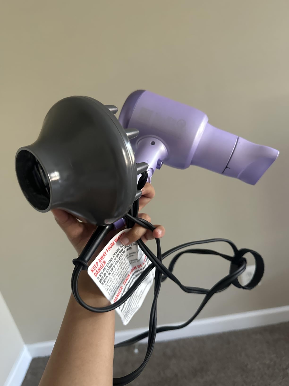 Wavytalk Hair Dryer with Diffuser, Blown Away Ionic Hair Dryer for Curly Hair with Comb, 1875W Fast Drying Blow Dryer with Ceramic Technology, 3 Attachments for All Hair Types, Light and Quiet, Black customer photo 1