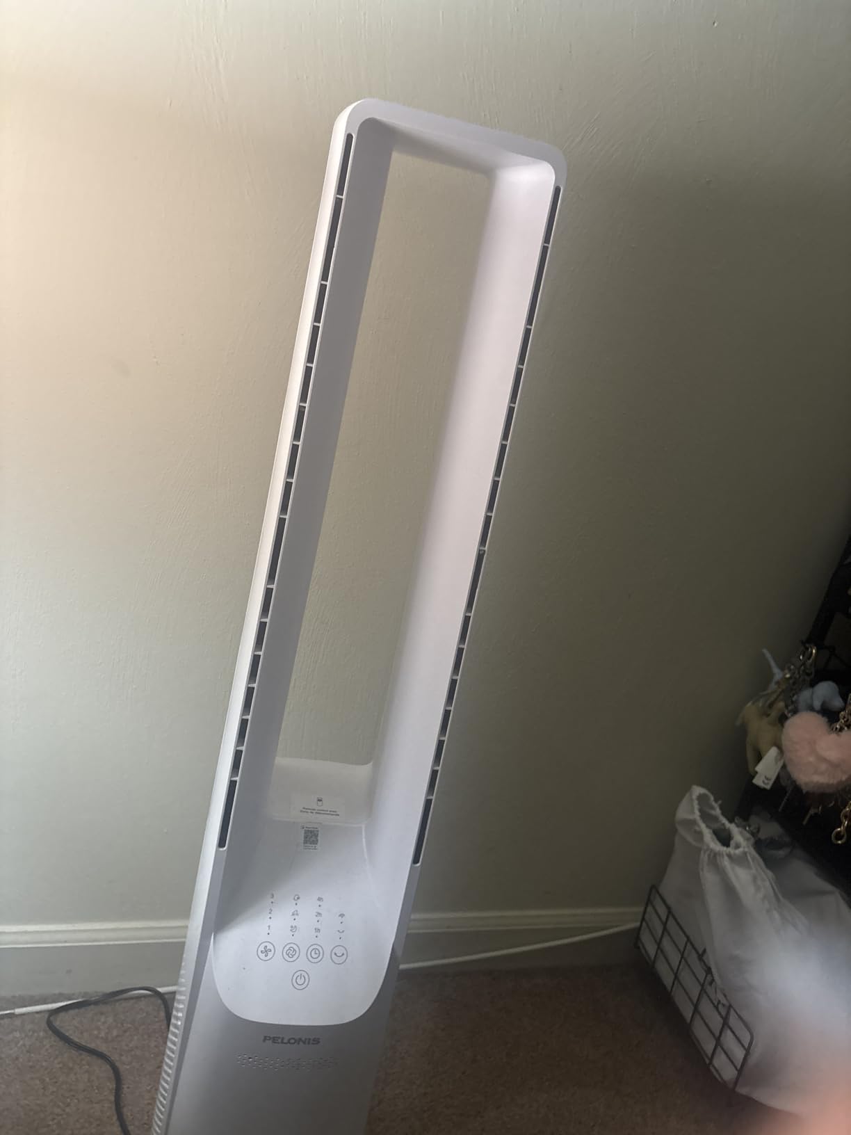 PELONIS Bladeless Tower Fan with 26-33ft Powerful Airflow, Alexa and Google Compatible, 6-Speed Settings, Quiet DC Motor, 120° Oscillation, 7-Hour Timer - Ideal for Bedroom Home Office Use, White customer photo 1