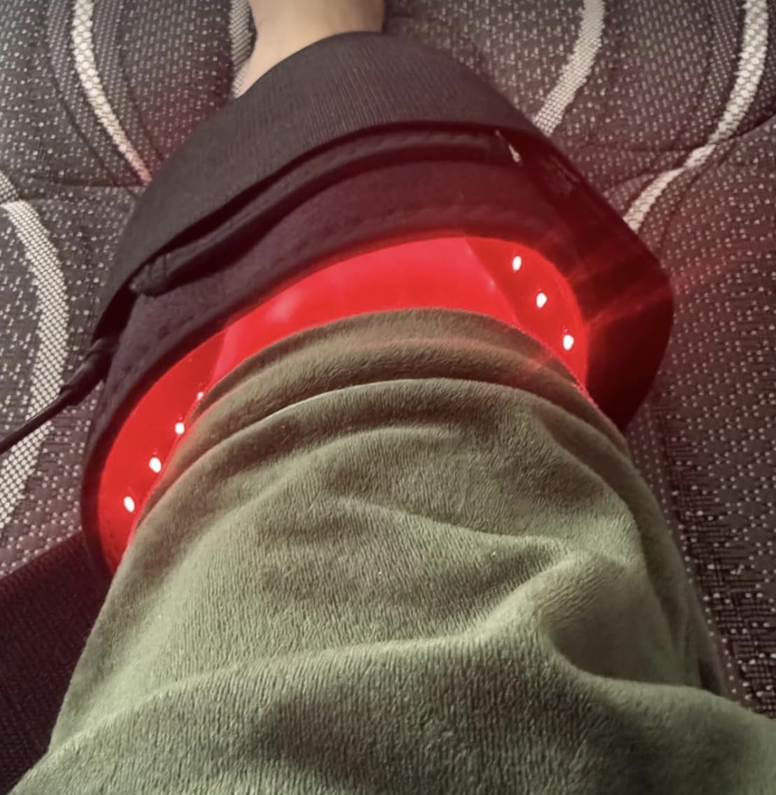 bonodave Red Light Therapy Pad for Body Back Knee Shoulder Hands Feet 660nm 850nm Home Use 3 Chips in 1 Infrared Wrap Belt Gift for Women Men (Corded) customer photo 2