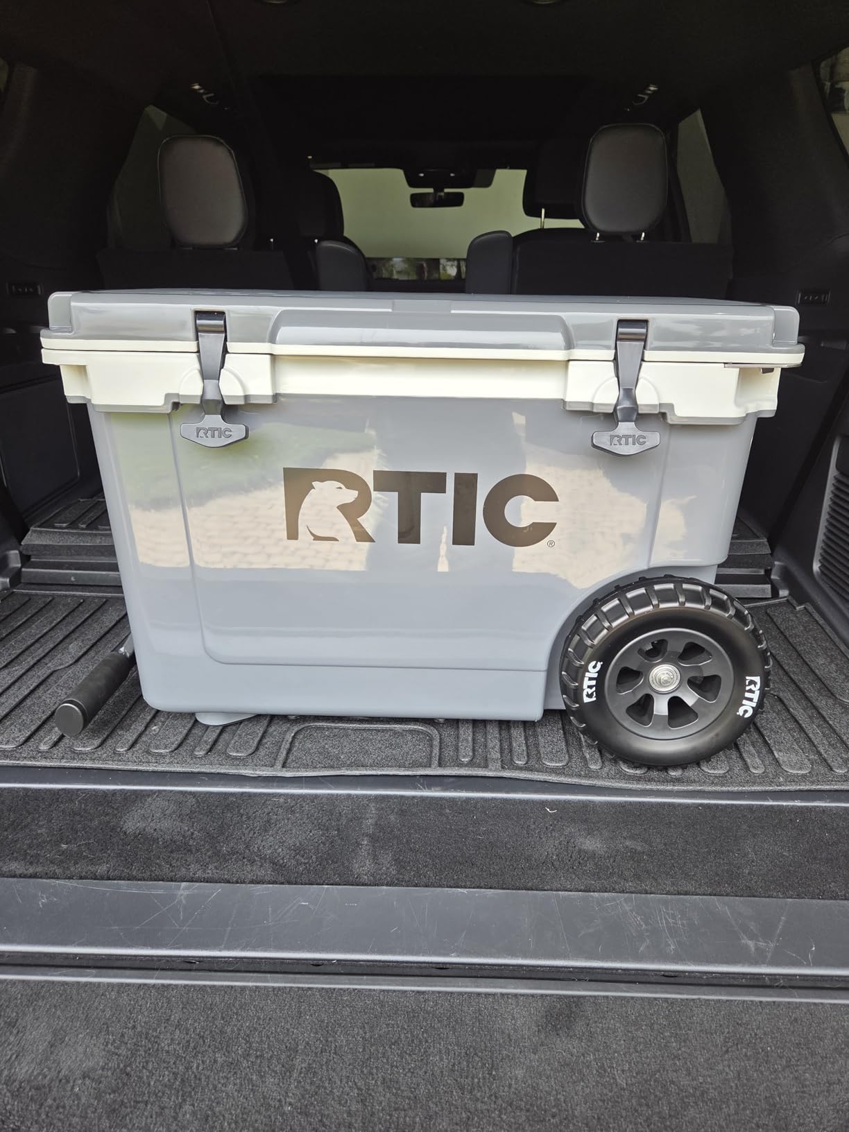 RTIC 52 QT Ultra-Light Wheeled Hard Cooler | Insulated, Ice Chest Box, Beach, Drink, Beverage, Camping, Picnic, Fishing, Barbecue, 30% Lighter Than Rotomolded customer photo 1