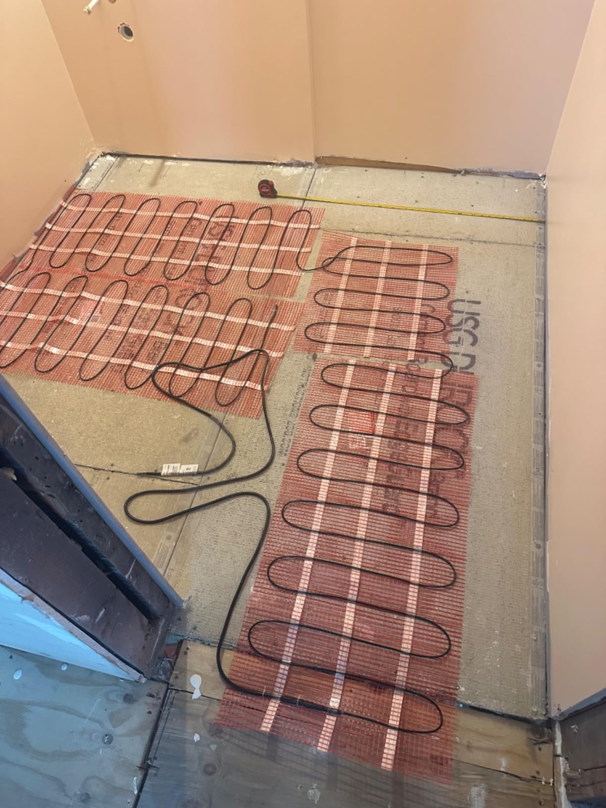 VEVOR Floor Heating Mat, 30 Sq.ft, Electric Radiant in-Floor Heated Warm System with Digital Floor Sensing Thermostat, Includes Installation Monitor, Adhesive Back for Easy Installation on The Floor customer photo 1