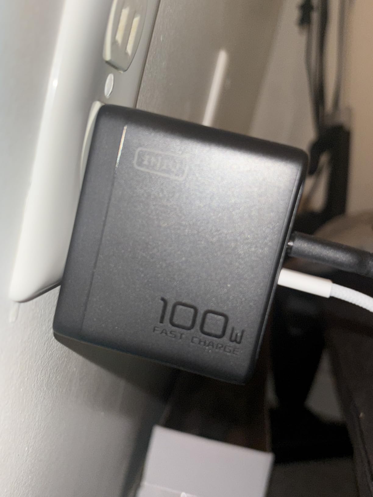 INIU 100W GaN USB C Charger, 3-Port Compact Fast Charging Block with 5ft 100W USB C Cable, Foldable Travel Laptop Charger for MacBook Pro Air 15 14, iPhone 17 16 Pro Max Samsung S26 S25 Dell etc (Black) customer photo 1