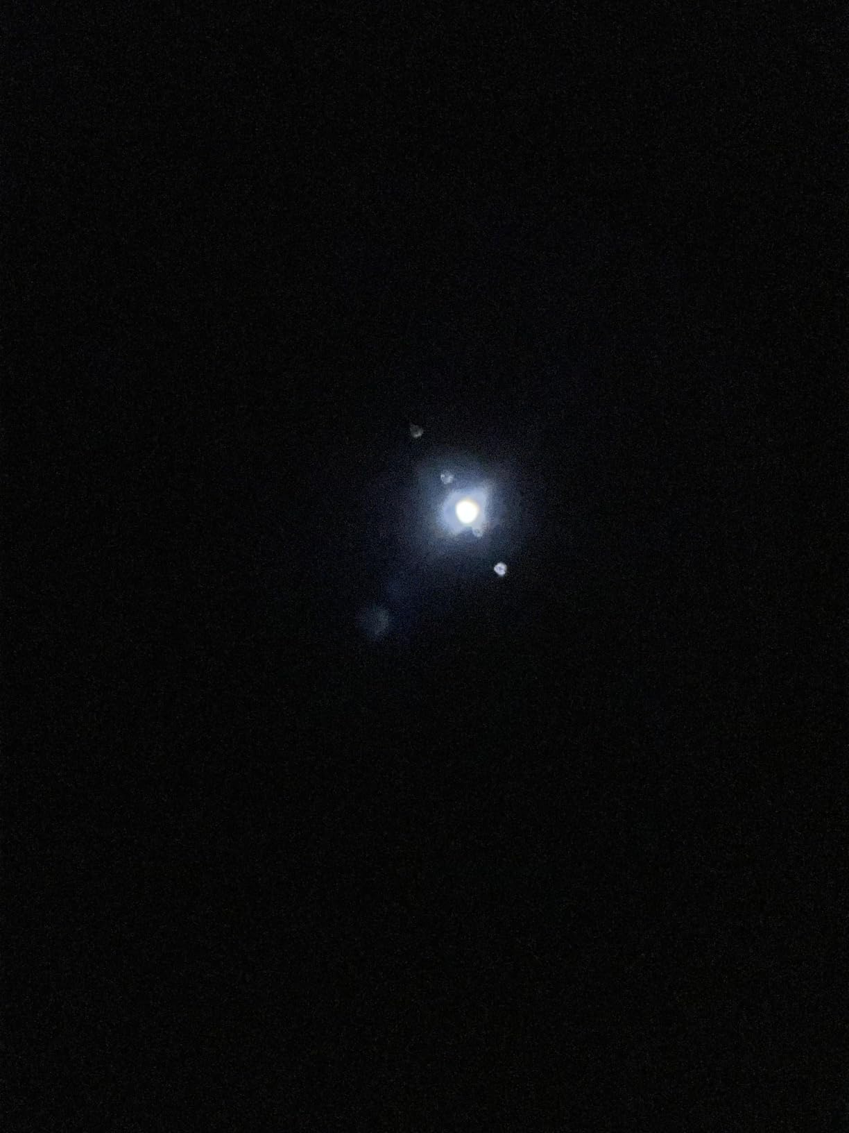 Celestron StarSense Explorer 150AZ App-Enabled Telescope - 150mm Tabletop Dobsonian with Smartphone Dock & StarSense App, iPhone & Android Compatible customer photo 2