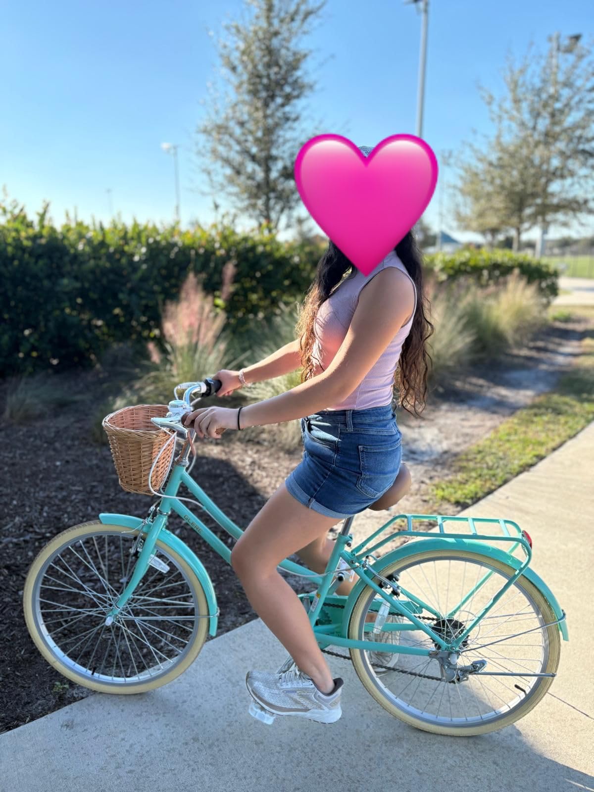 Glerc 20/24/26 Inch Beach Cruiser Bike, 6-Speed Hybrid City Bicycle for Girls Youth and Over 6 Years Old, Missy Bike with Wicker Basket & Lightweight, Multiple Colors customer photo 1