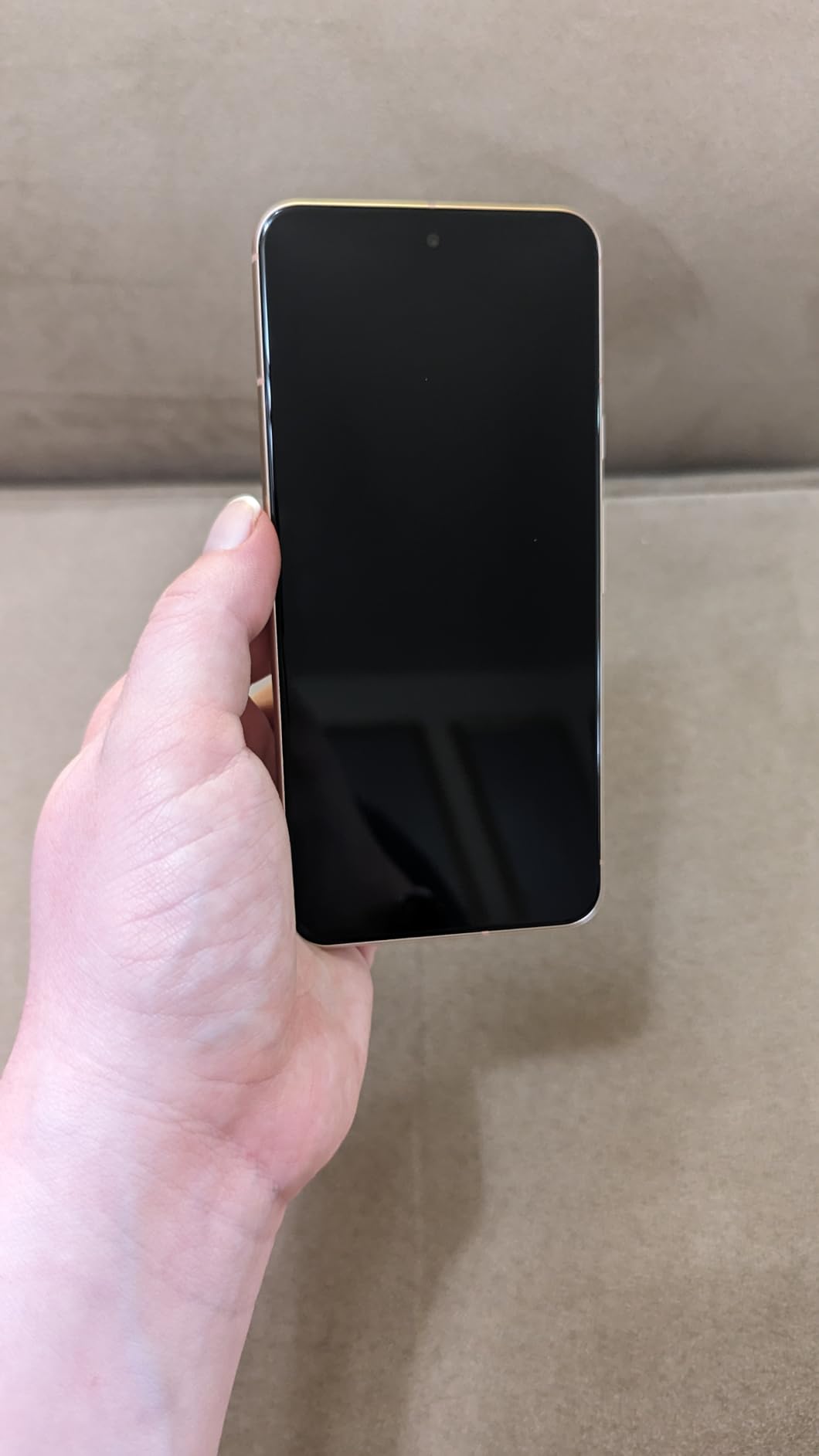 Pixel 8 - Unlocked Android Smartphone with Advanced Pixel Camera, 24-Hour Battery, and Powerful Security - Rose - 128 GB customer photo 2