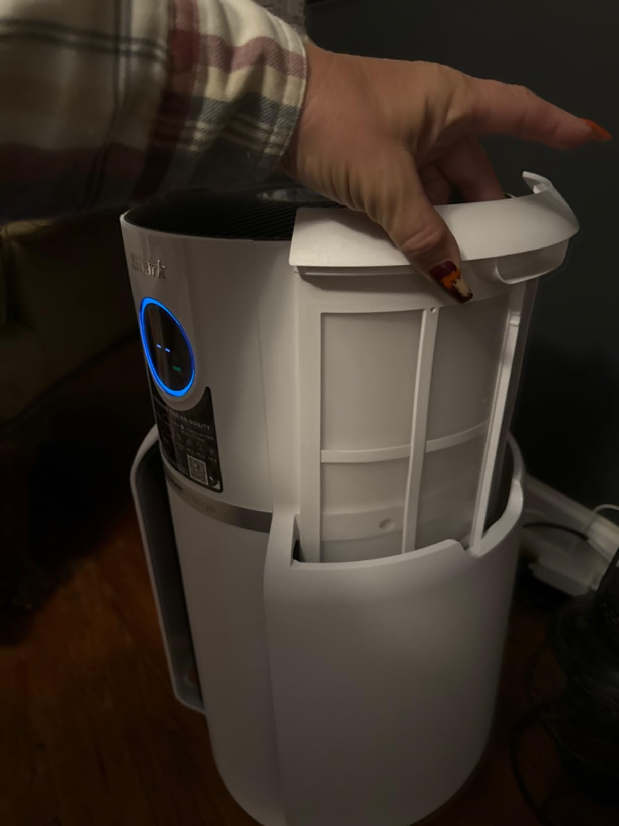 Shark Air Purifier for Home, NeverChange, for Large Room, HEPA-Exceeding Filter, Captures Pollutants, Pet Dander, Dust, Odor, Smoke, and More, Odor Neutralizer, HP152, Charcoal customer photo 1
