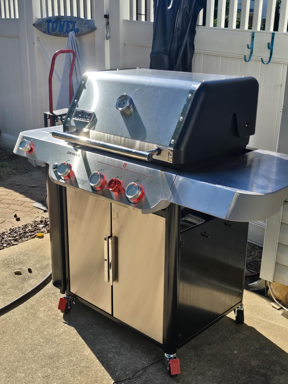 Weber Genesis E-335 Liquid Propane Gas Grill for Outdoor Cooking, 3 Burners and 1 Side Burner, Black - Porcelain-Enameled Cast-Iron Grates, PureBlu Burners & Sear Zone customer photo 1