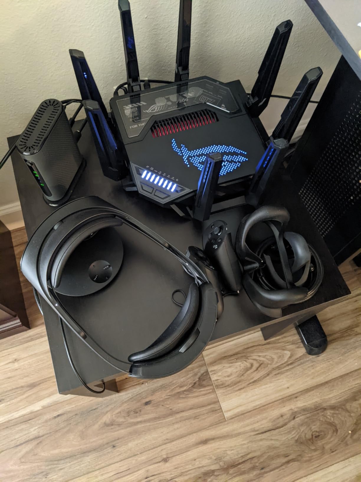 ASUS ROG Rapture GT-BE98 PRO First Quad-Band WiFi 7 Gaming Router - 320MHz, Dual 10G Port, Triple-level Game Acceleration, Mobile Game Mode, AiMesh, VPN customer photo 1