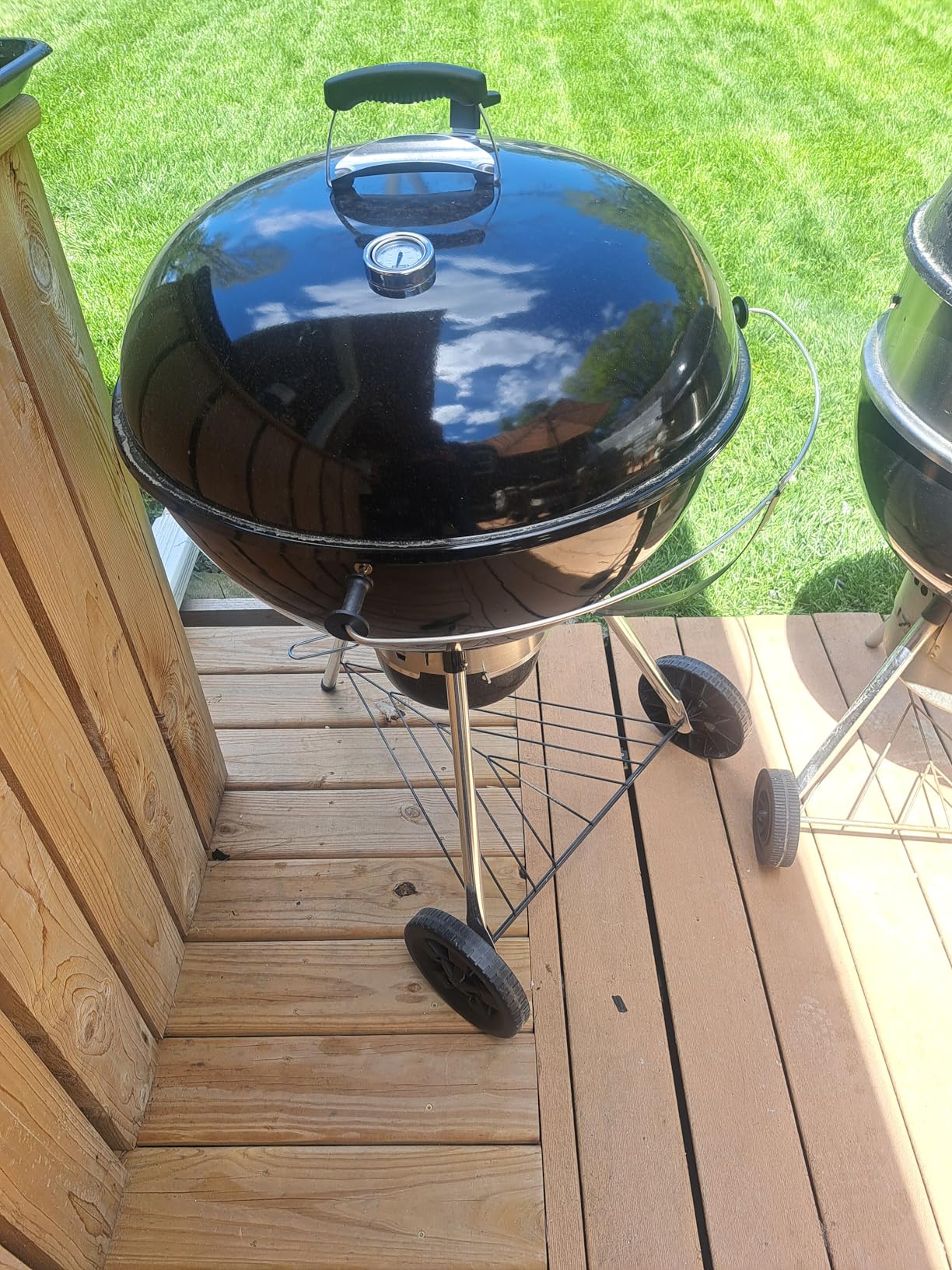 Weber Master-Touch Charcoal Grill, 26-Inch, Black - Premium Outdoor BBQ Grill with Tuck-Away Lid Holder & One-Touch Cleaning System, Porcelain-Enameled Kettle customer photo 1