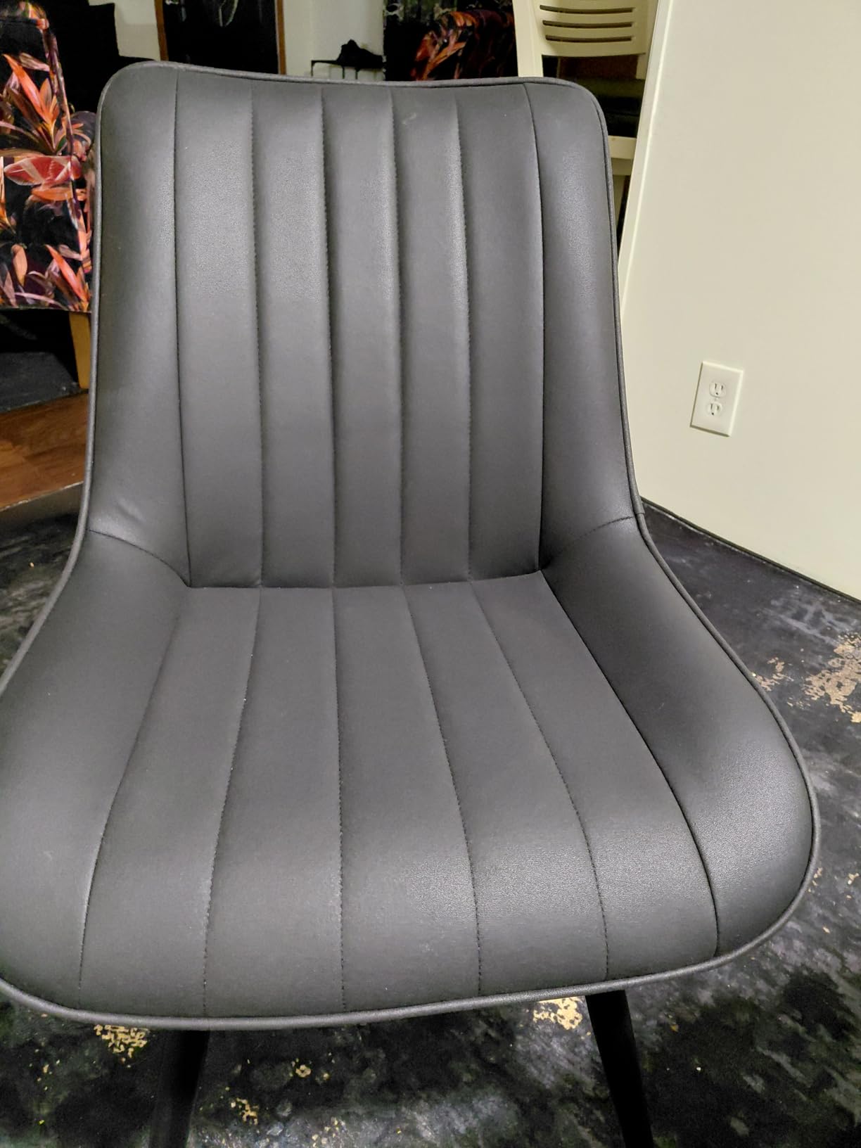 Nalupatio Modern Dining Chairs Set of 4, Comfy Dining Room Chairs with Thick Cushions, Upholstered Fabric Kitchen Side Chairs with Metal Legs, Black customer photo 1
