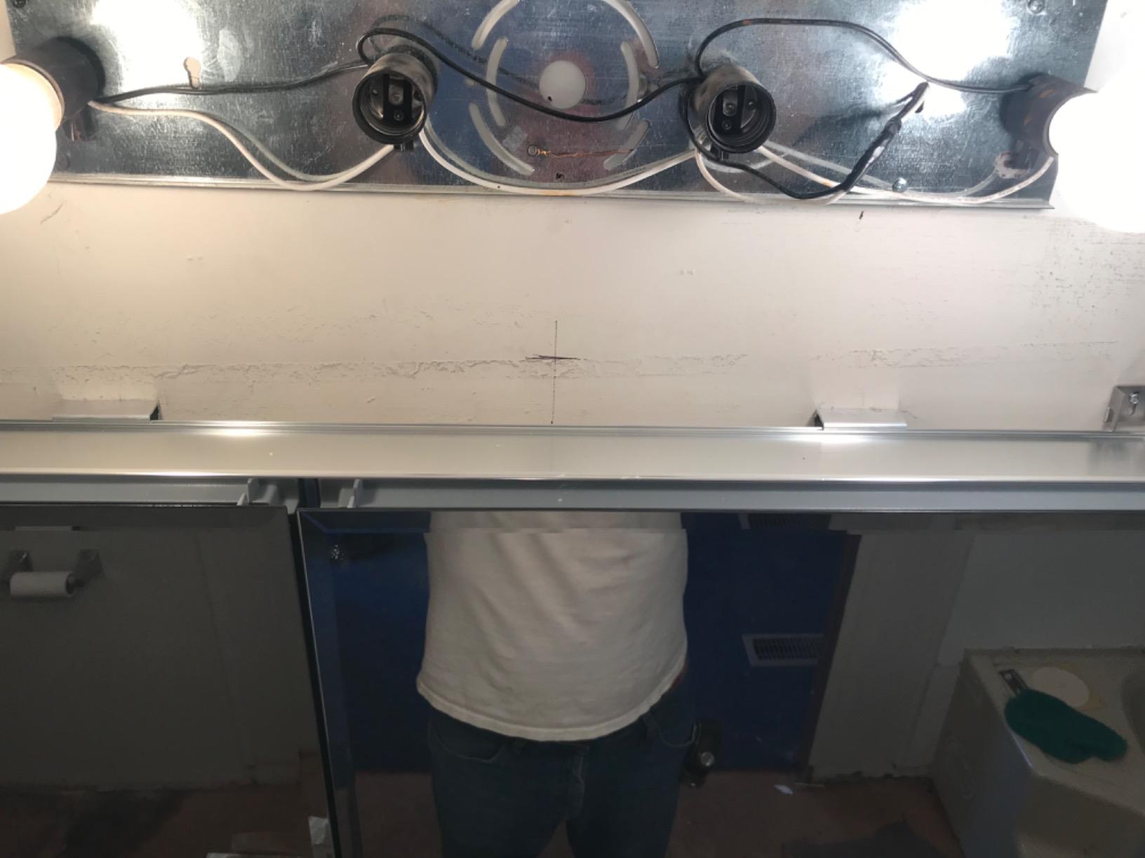 Kohler 55062-NA Embark Slim Medicine Cabinet Mirror, Adjustable Shelves with Mirrored Door, 20 in. W x 26 in. H customer photo 2