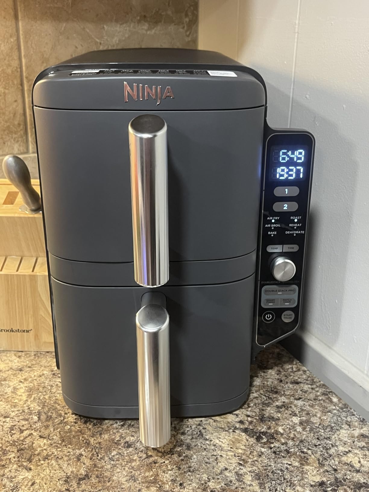 Ninja DoubleStack XL 2-Basket Air Fryer, 10QT, 6-in-1, Compact Design (SL401) customer photo 2