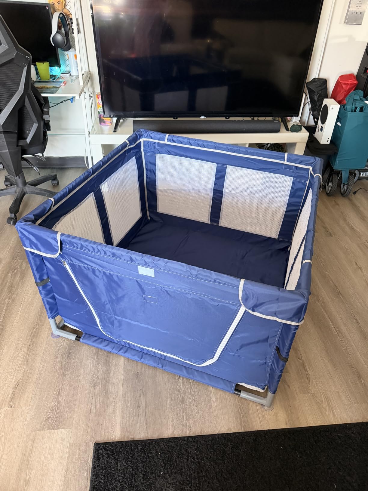 XVISHX 42x42 Inches Puppy Playpen with Gate, Dog Playpen for Puppies or Small Dogs, DogFence Pet Playpen for Indoor & Outdoor, Sturdy Safety DogPen with Thickened Fabric, High-Strength Nylon Wire Mesh customer photo 1