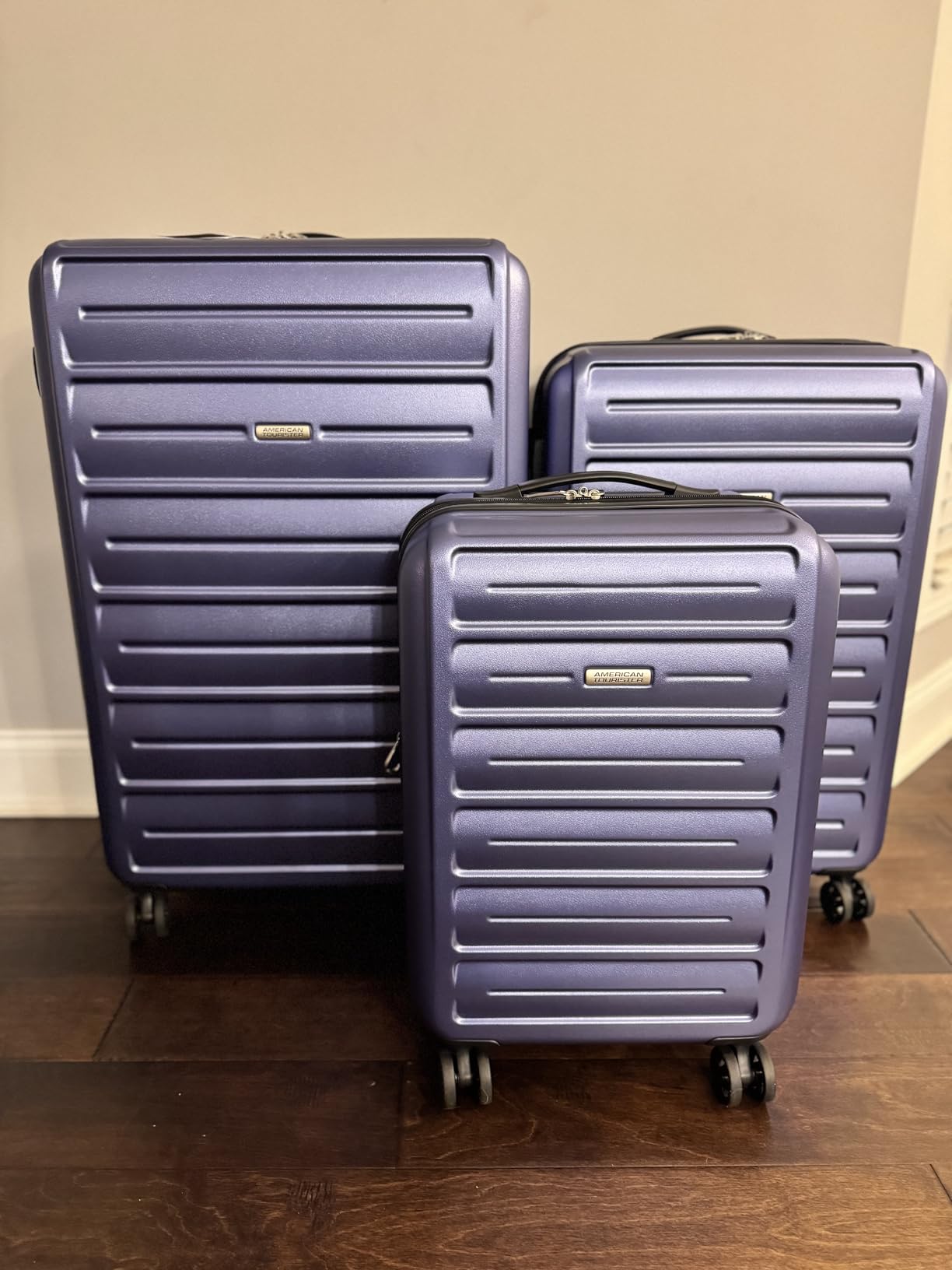 American Tourister Westridge Hardside Luggage Set with Spinner Wheels, Holly Red, 3PC Set (CO/M/L) customer photo 2