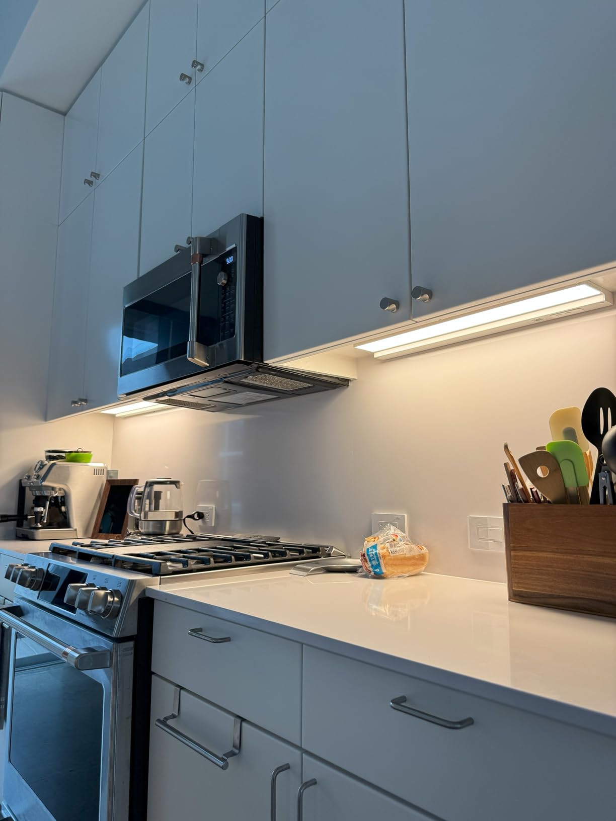 GE Cync Reveal HD+ Smart Undercabinet Light Fixture, Color Changing Undercab Light, Smart Wi-Fi Kitchen Light, Works with Alexa and Google Home, 18-in Bar, 93131251 customer photo 1