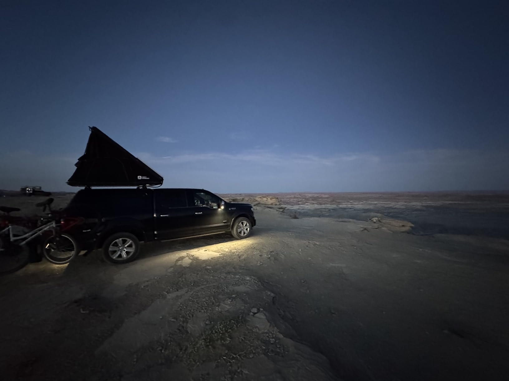 Solar Panel Rooftop Tent Hard Shell,Pop Up Car Roof Top Tent Hardshell customer photo 1