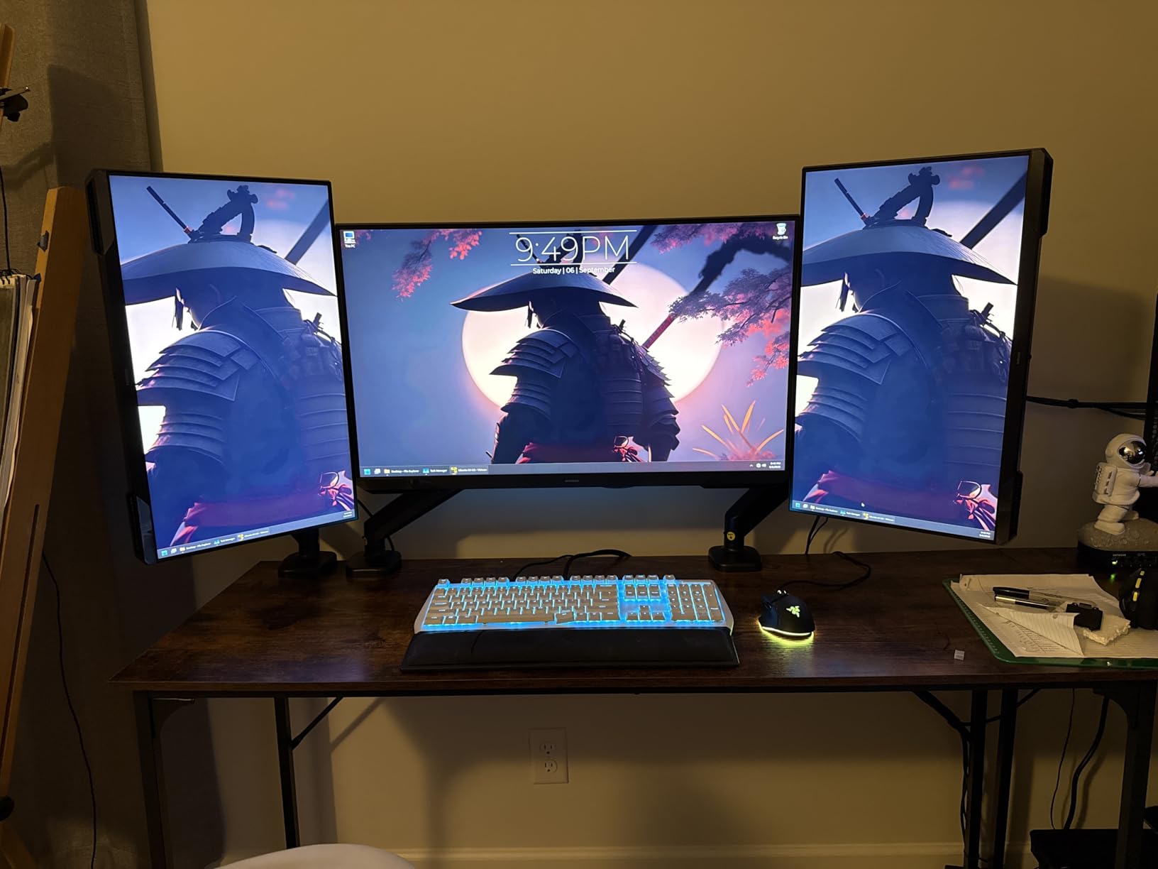 Samsung 24-Inch Odyssey G3 (G30D) Series FHD Gaming Monitor, 1ms, 180Hz, AMD FreeSync, Adjustable Stand customer photo 2